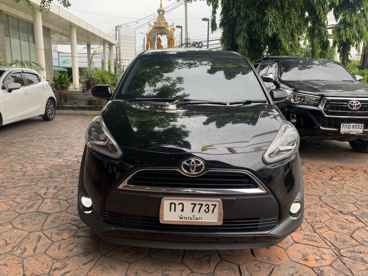 TOYOTA SIENTA 1.5 V A/T ปี2018 (รูปที่ 3)
