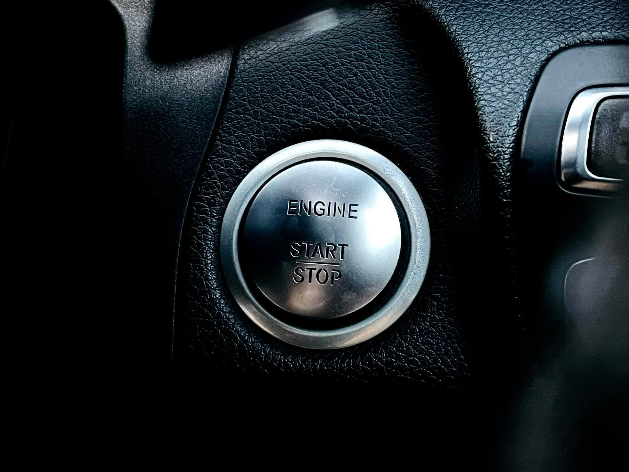 Mercedes Benz C300 AMG BLUETEC Hybrid มือเดียว สวยสะเทือนเลยคันนี้ (รูปที่ 12)