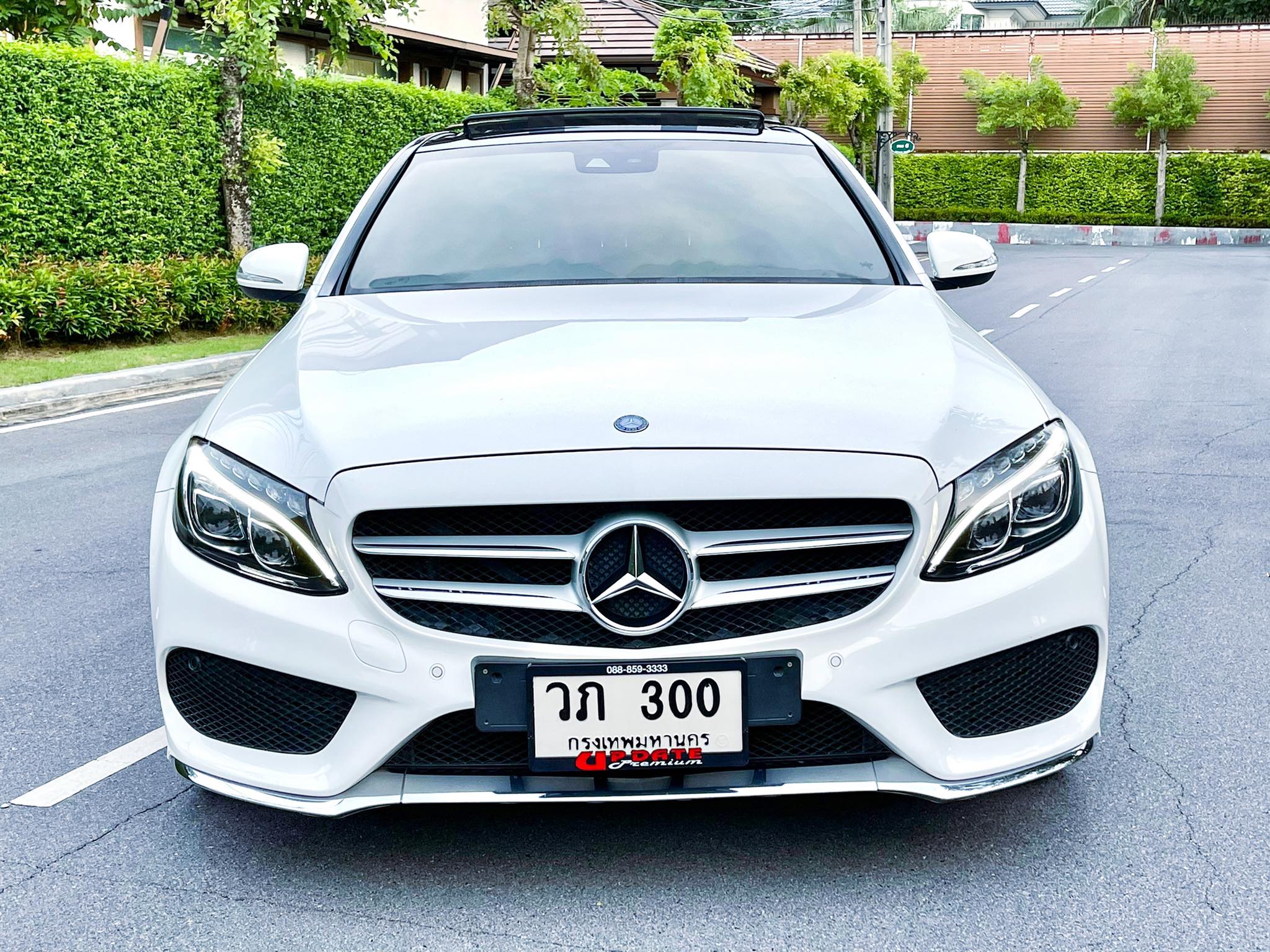 Mercedes Benz C300 AMG BLUETEC Hybrid มือเดียว สวยสะเทือนเลยคันนี้ (รูปที่ 2)