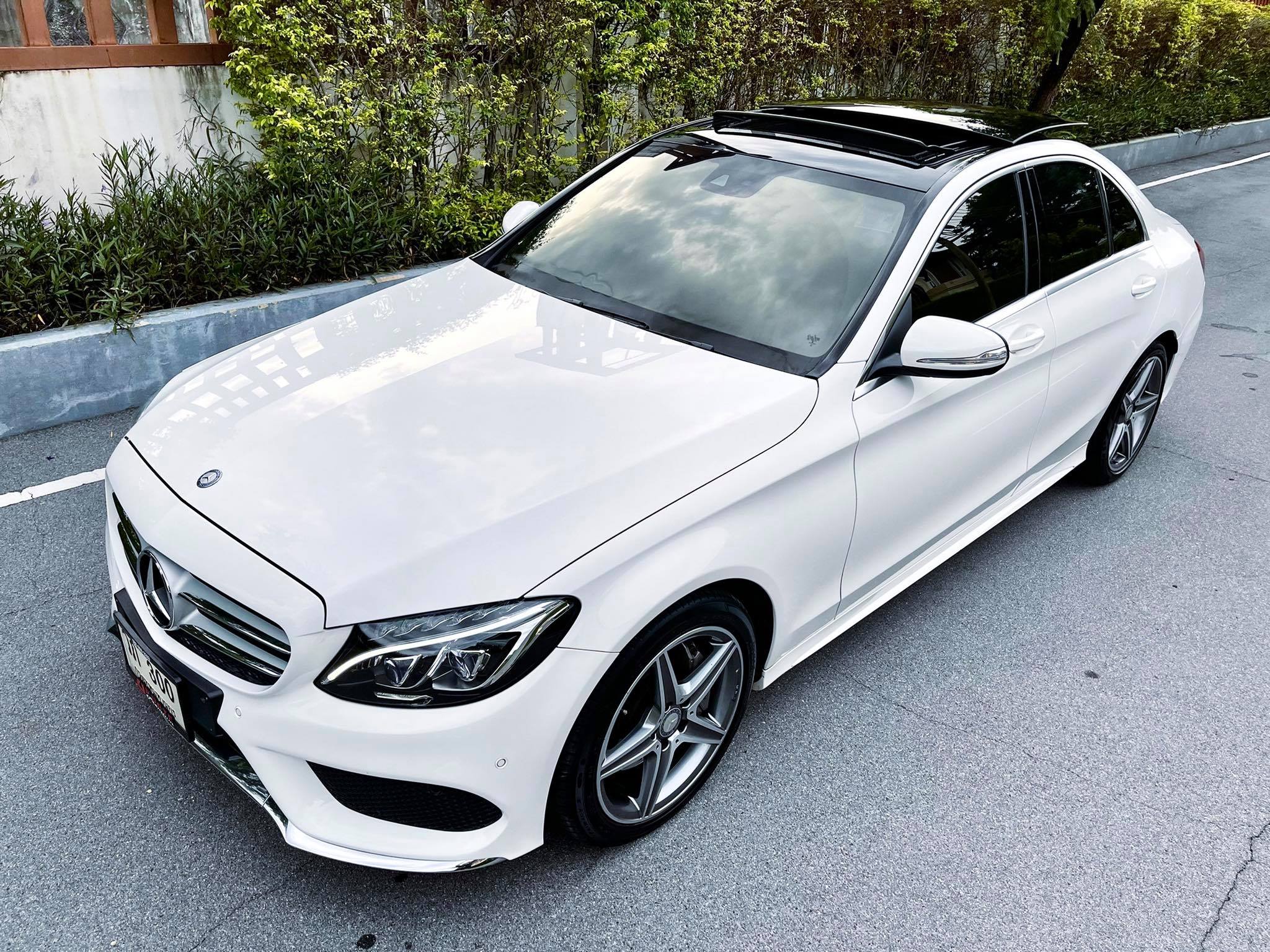 Mercedes Benz C300 AMG BLUETEC Hybrid มือเดียว สวยสะเทือนเลยคันนี้ (รูปที่ 3)