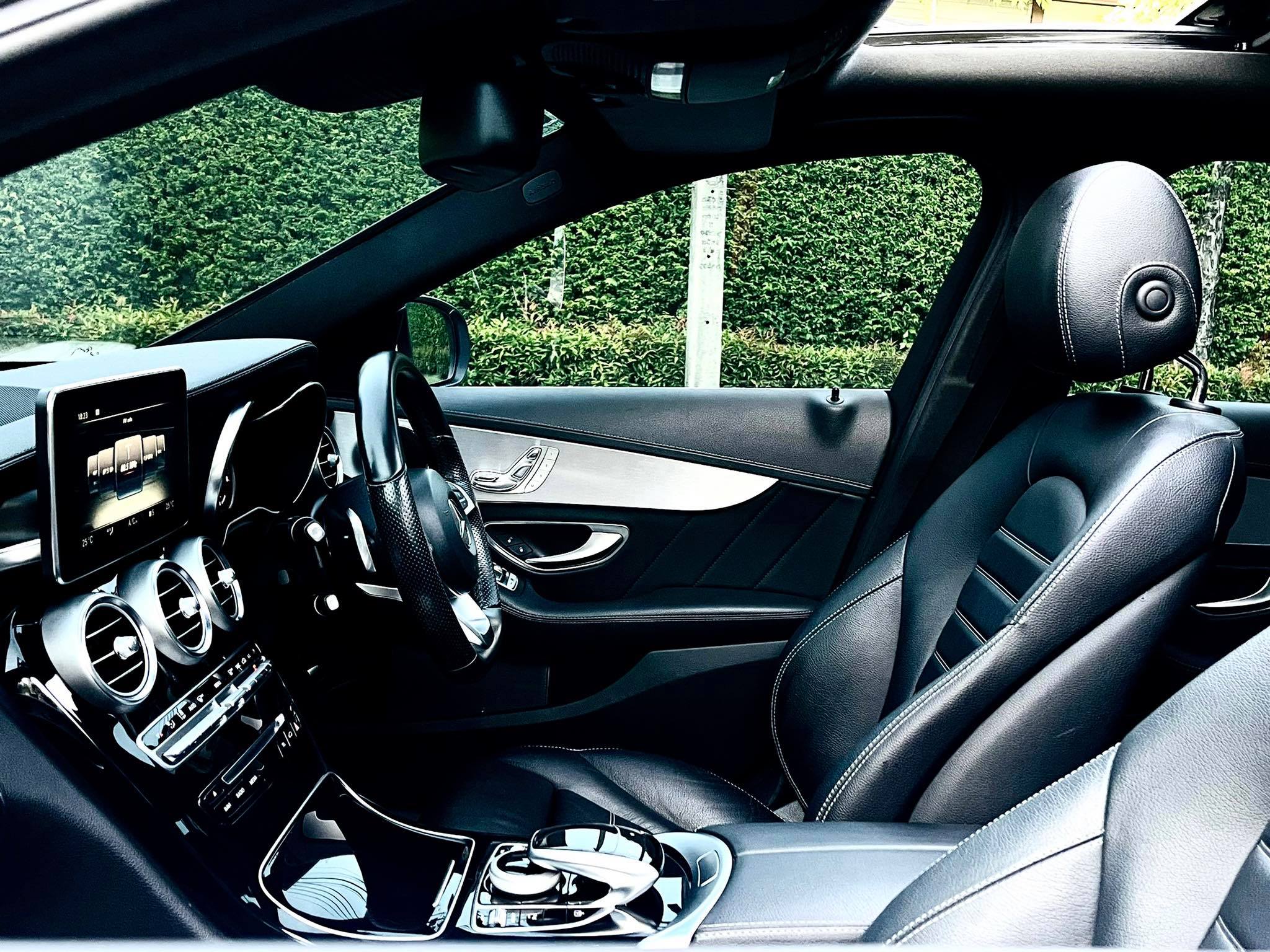 Mercedes Benz C300 AMG BLUETEC Hybrid มือเดียว สวยสะเทือนเลยคันนี้ (รูปที่ 21)