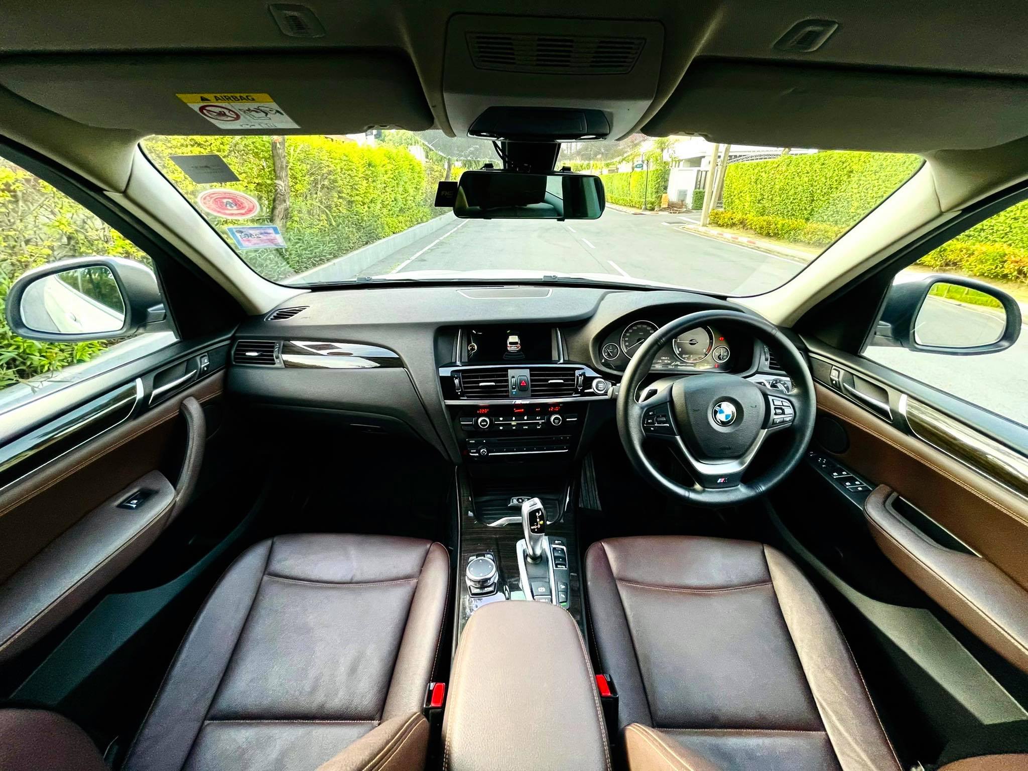 Bmw X3 Diesel Highline มือเดียว โคตรสวยเลยคะตัวจริง เพียงแค่ท่านแวะมา (รูปที่ 15)