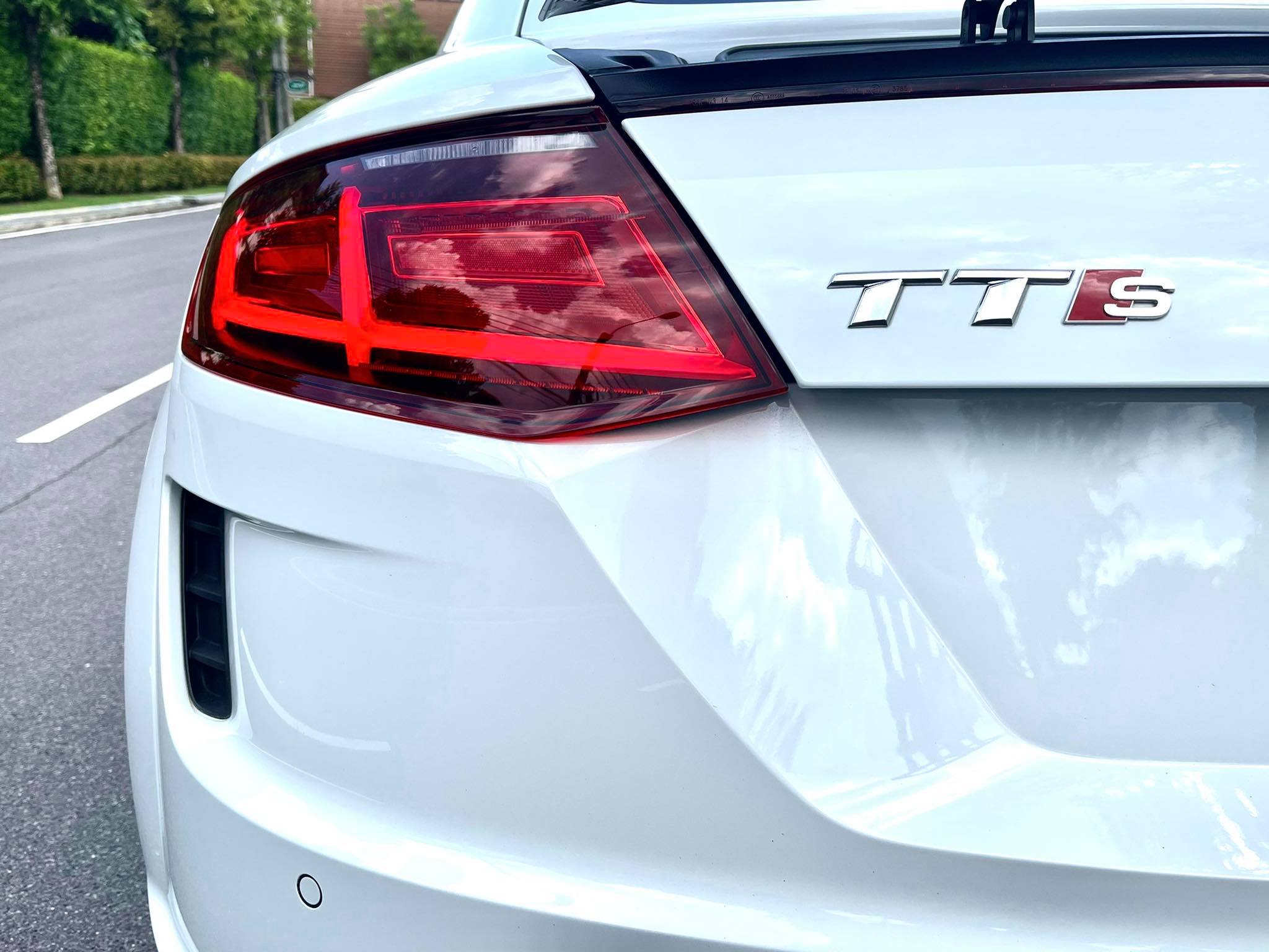 Audi TT S MK3 Coupe Quattro รถใหม่ป้ายแดงยังไม่จดทะเบียน (รูปที่ 9)