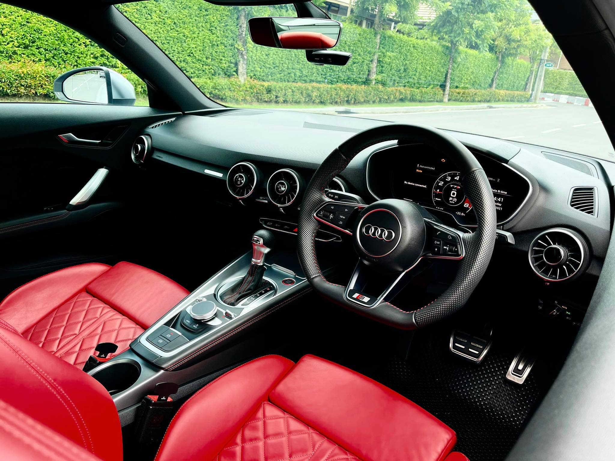 Audi TT S MK3 Coupe Quattro รถใหม่ป้ายแดงยังไม่จดทะเบียน (รูปที่ 15)