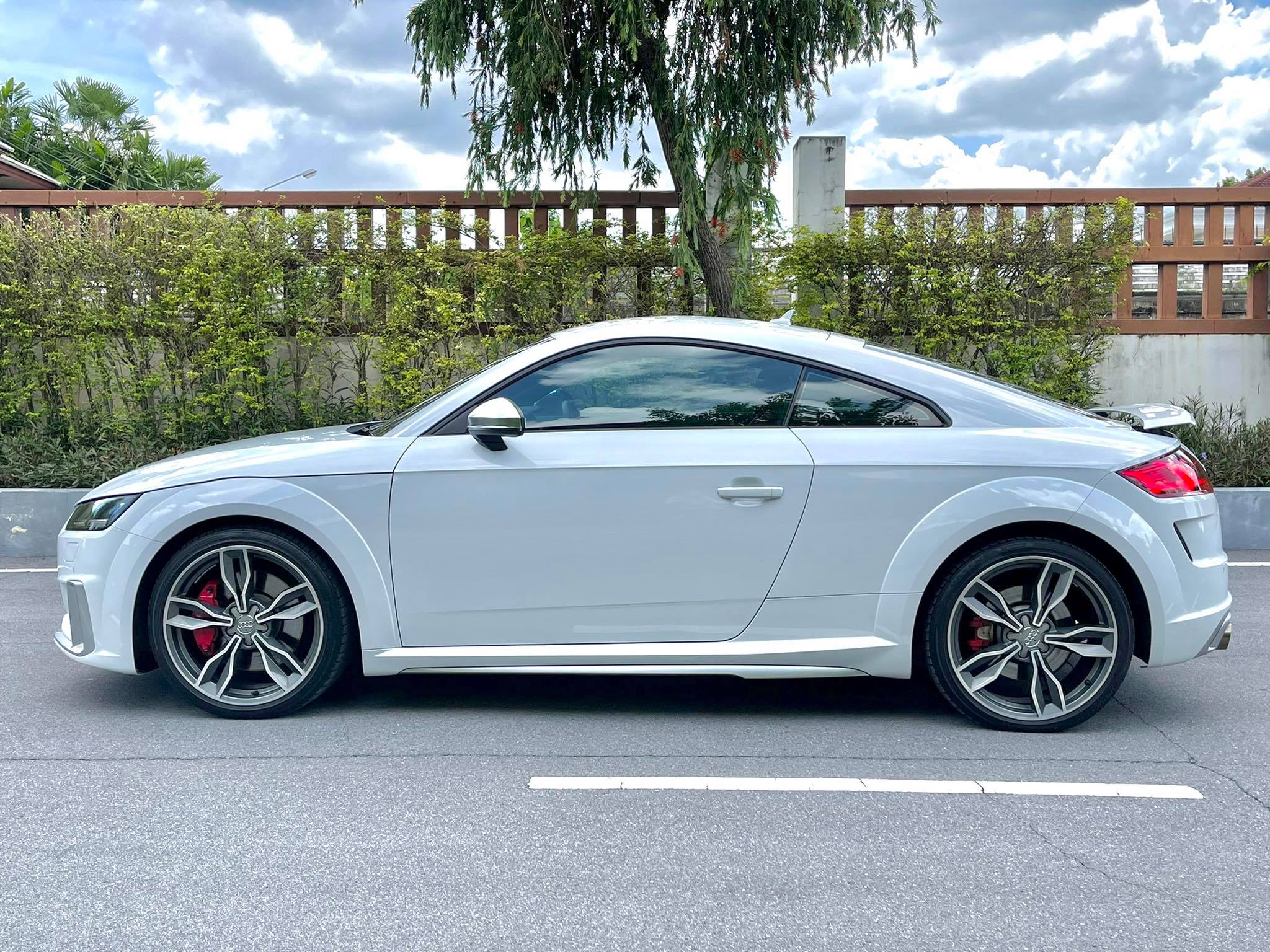 Audi TT S MK3 Coupe Quattro รถใหม่ป้ายแดงยังไม่จดทะเบียน (รูปที่ 32)