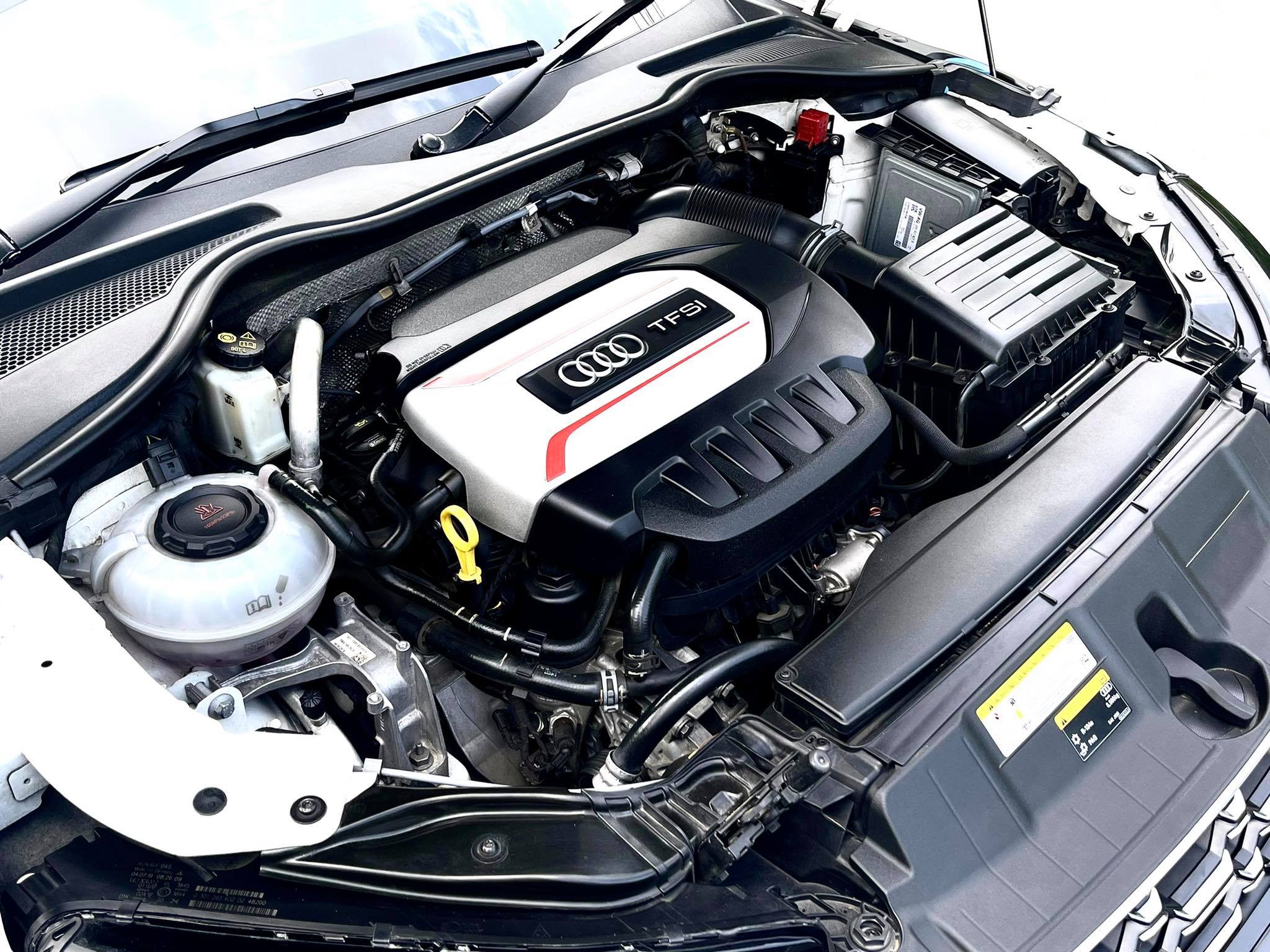 Audi TT S MK3 Coupe Quattro รถใหม่ป้ายแดงยังไม่จดทะเบียน (รูปที่ 11)