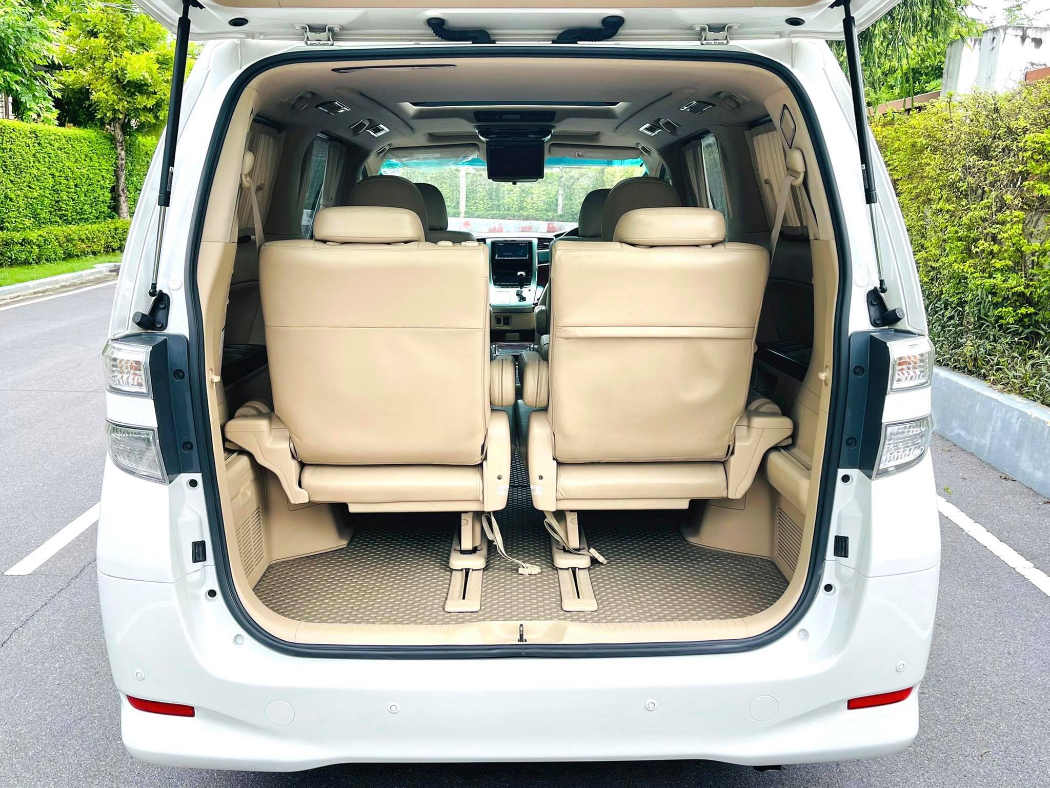 Toyota Vellfire 2.4 v คันนี้บอกตรงๆเลยคะ สวยจริง ควรค่าแก่การรอคอย (รูปที่ 20)