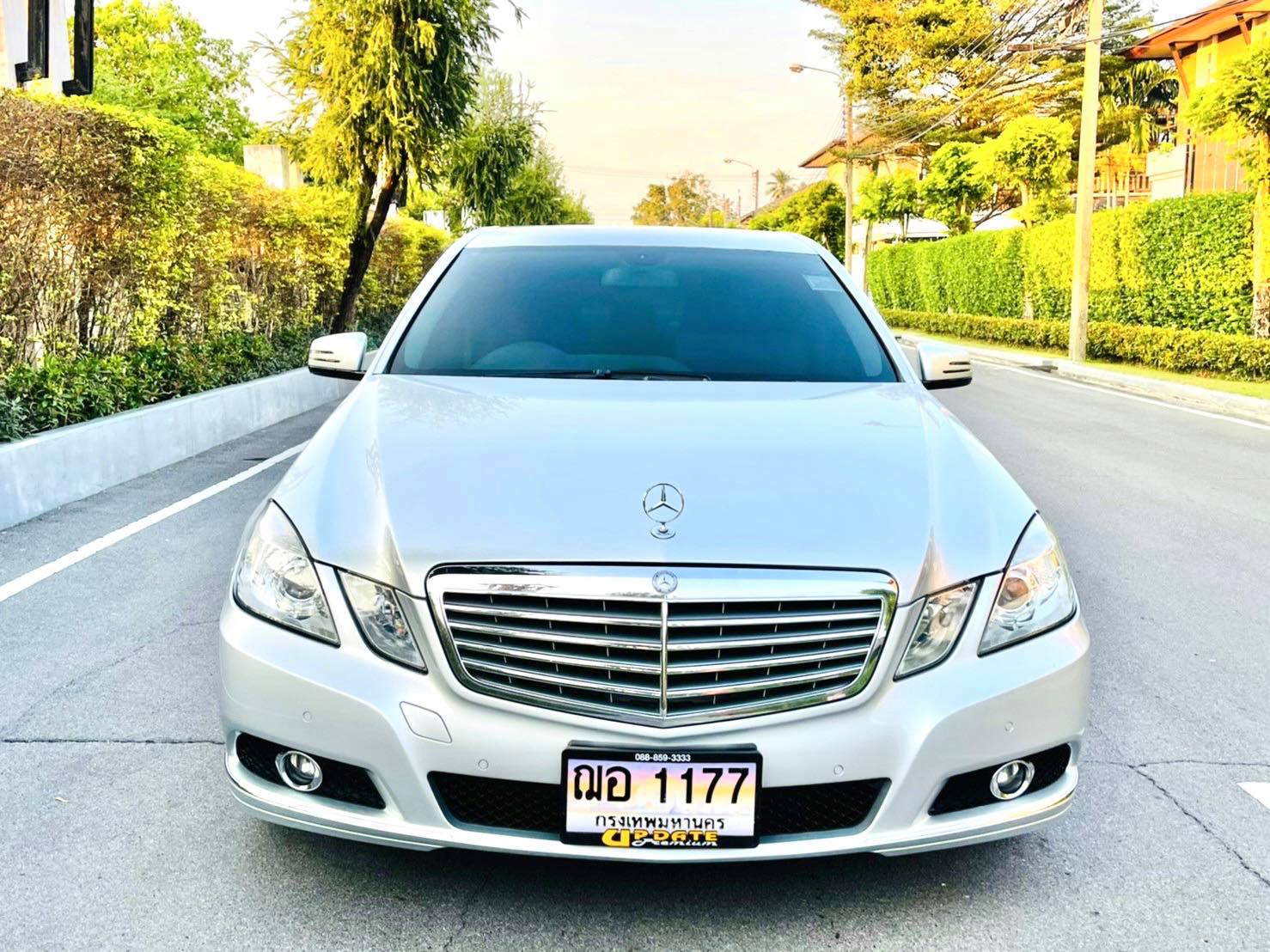 Mercedes Benz E200 CGI รถศูนย์ สวยจัด เหลียวหลังแทบสะดุด (รูปที่ 2)