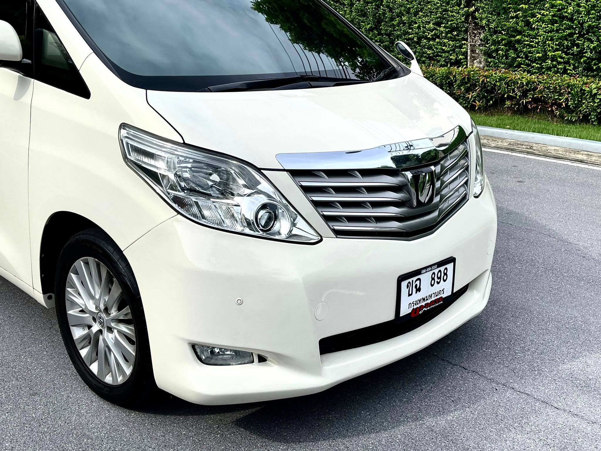 Toyota Alphard SC 3.5V เบาะมิกกี้ สวยจัดเลยคะ รถบ้านแนะนำเลยค่ะ