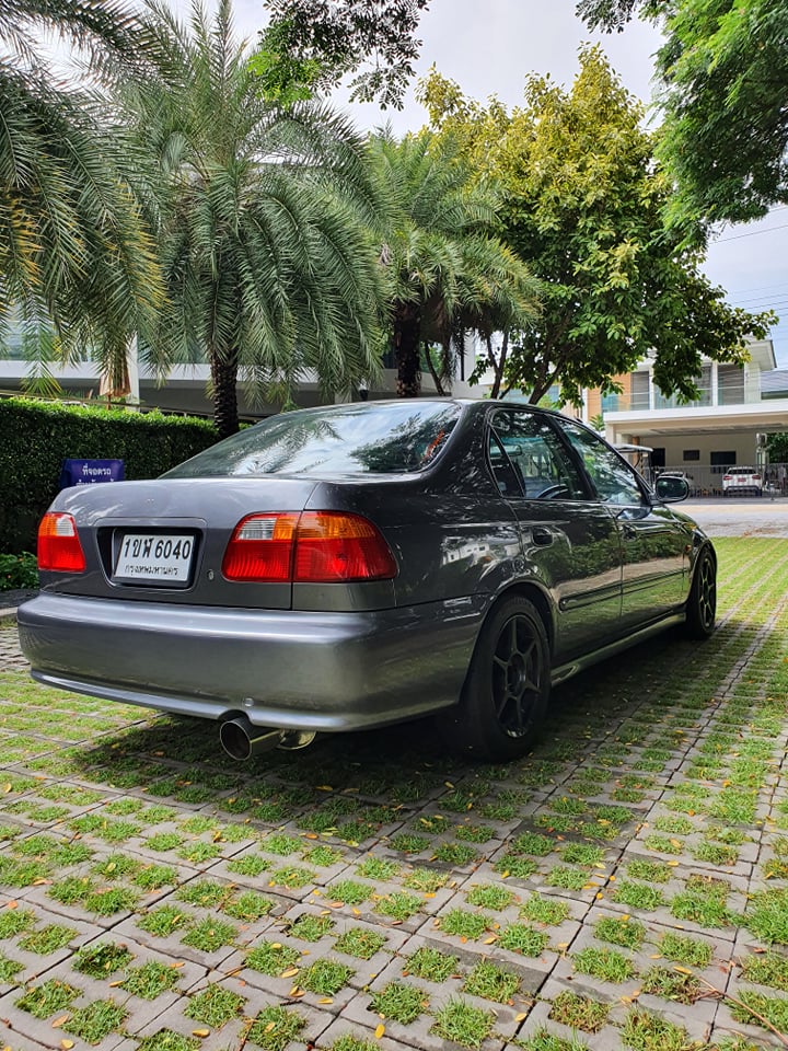 1996 Honda Civic EK โฉม 4 ประตู สีเทา (รูปที่ 2)
