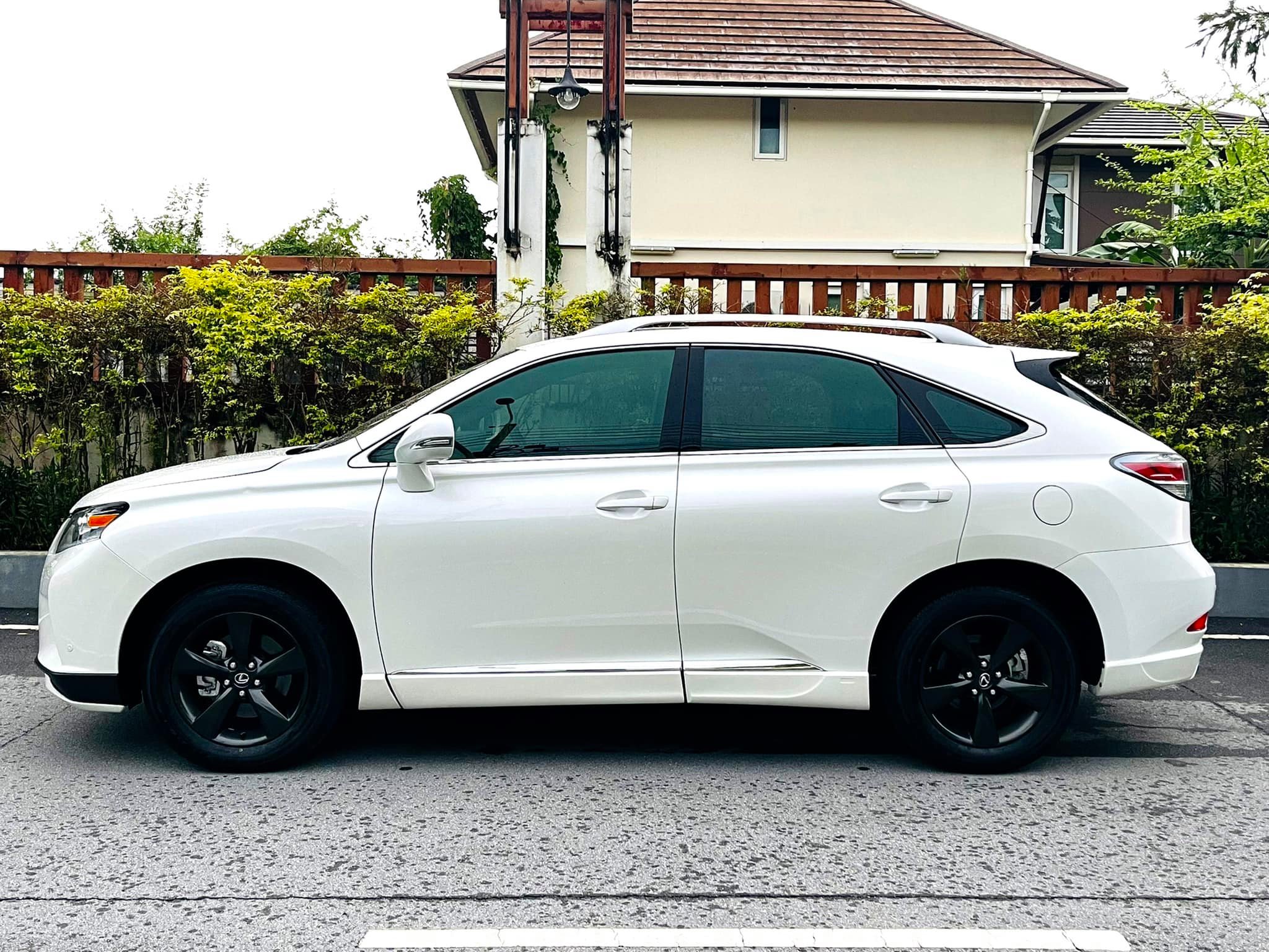 ขอต้อนรับ Lexus Rx270 ความต่างที่ลงตัว