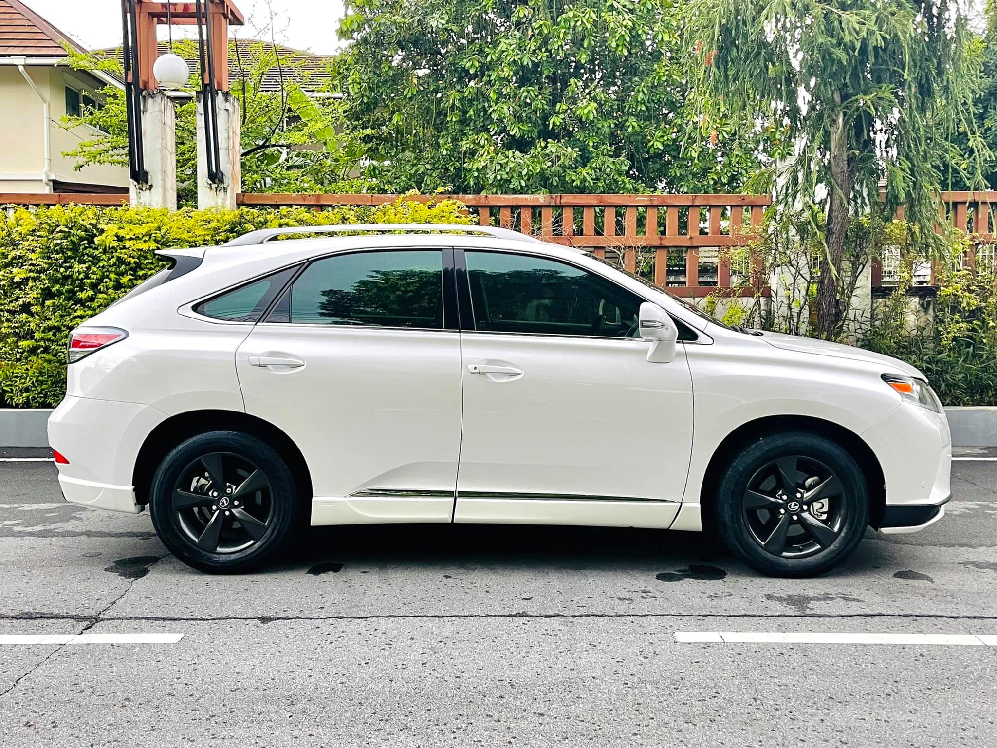 ขอต้อนรับ Lexus Rx270 ความต่างที่ลงตัว