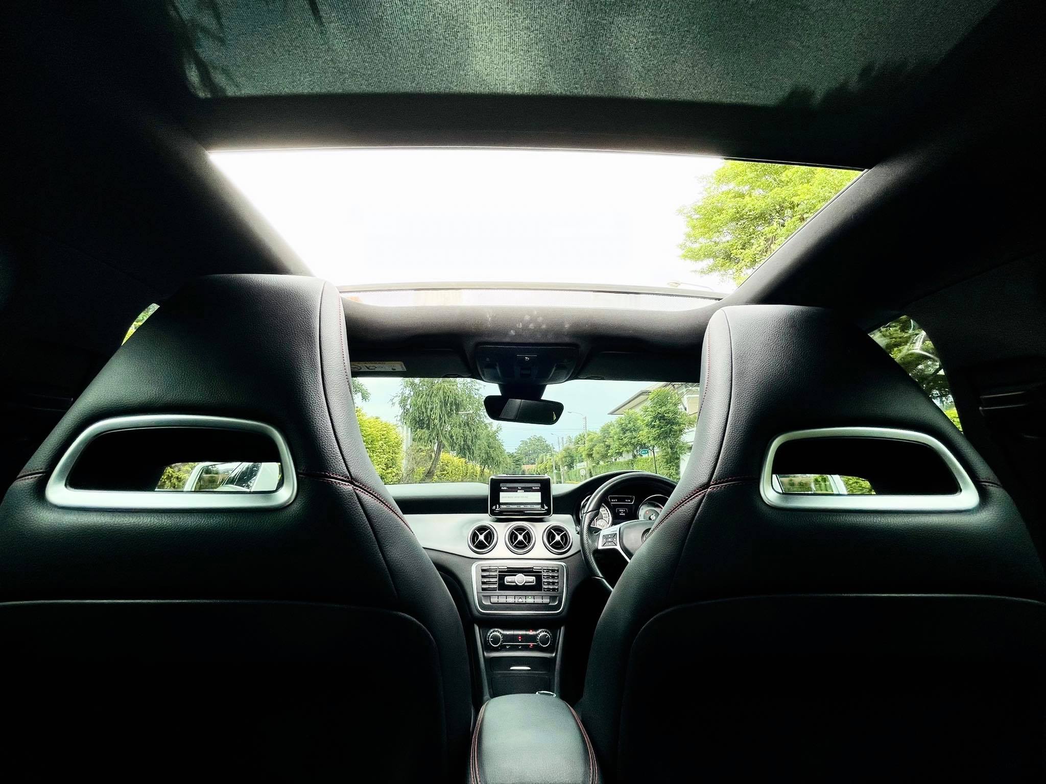 Mercedes Benz CLA 250 AMG สะกดทุกสายตา (รูปที่ 12)