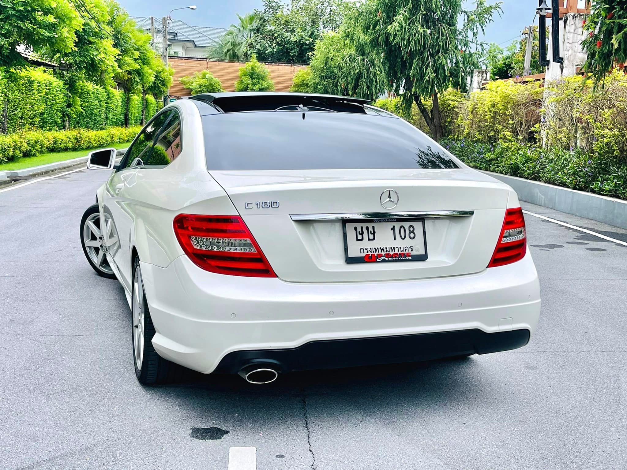 Mercedes Benz C180 Coupe AMG สวยจริงๆ