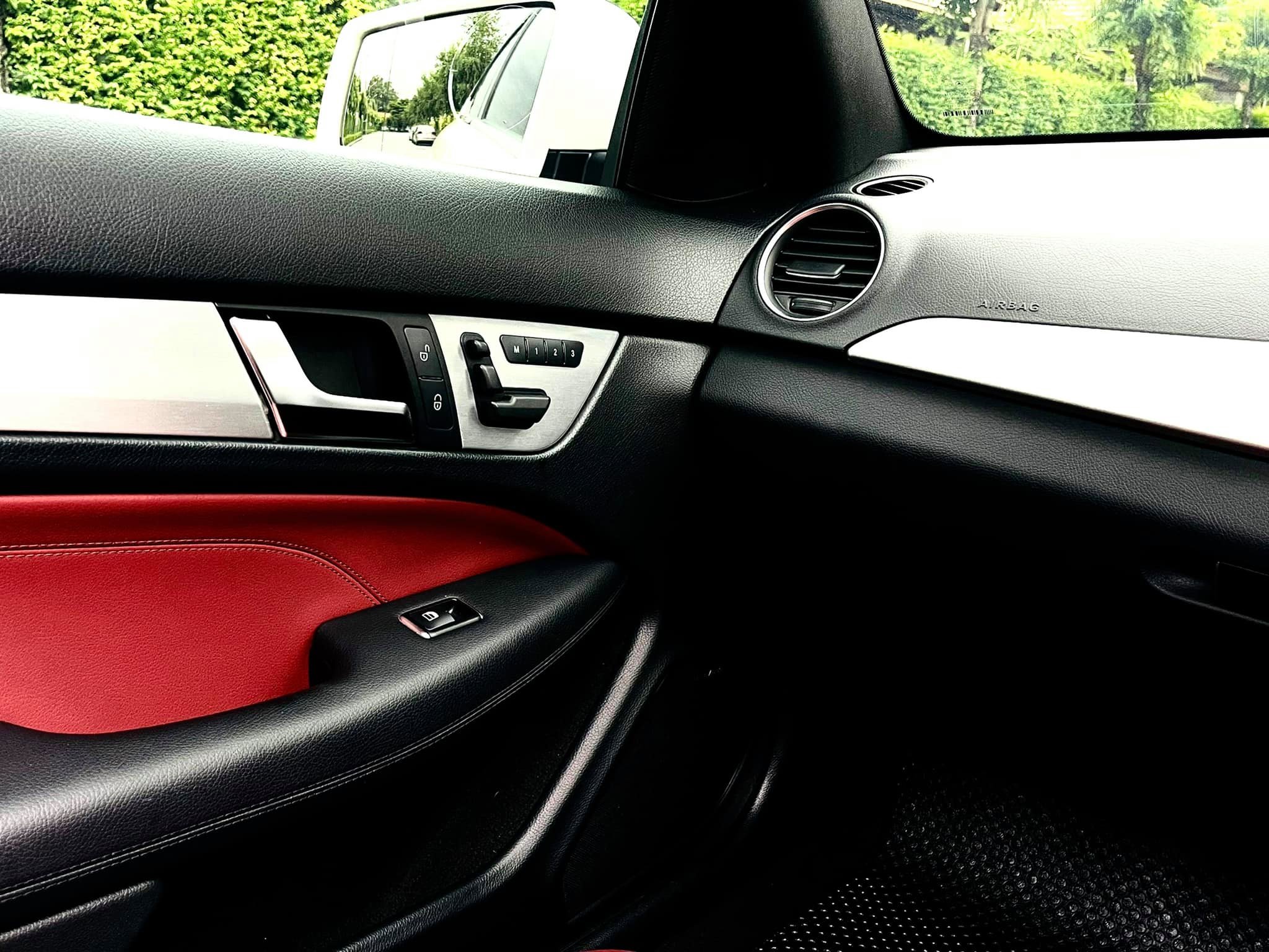 Mercedes Benz C180 Coupe AMG สวยจริงๆ (รูปที่ 36)