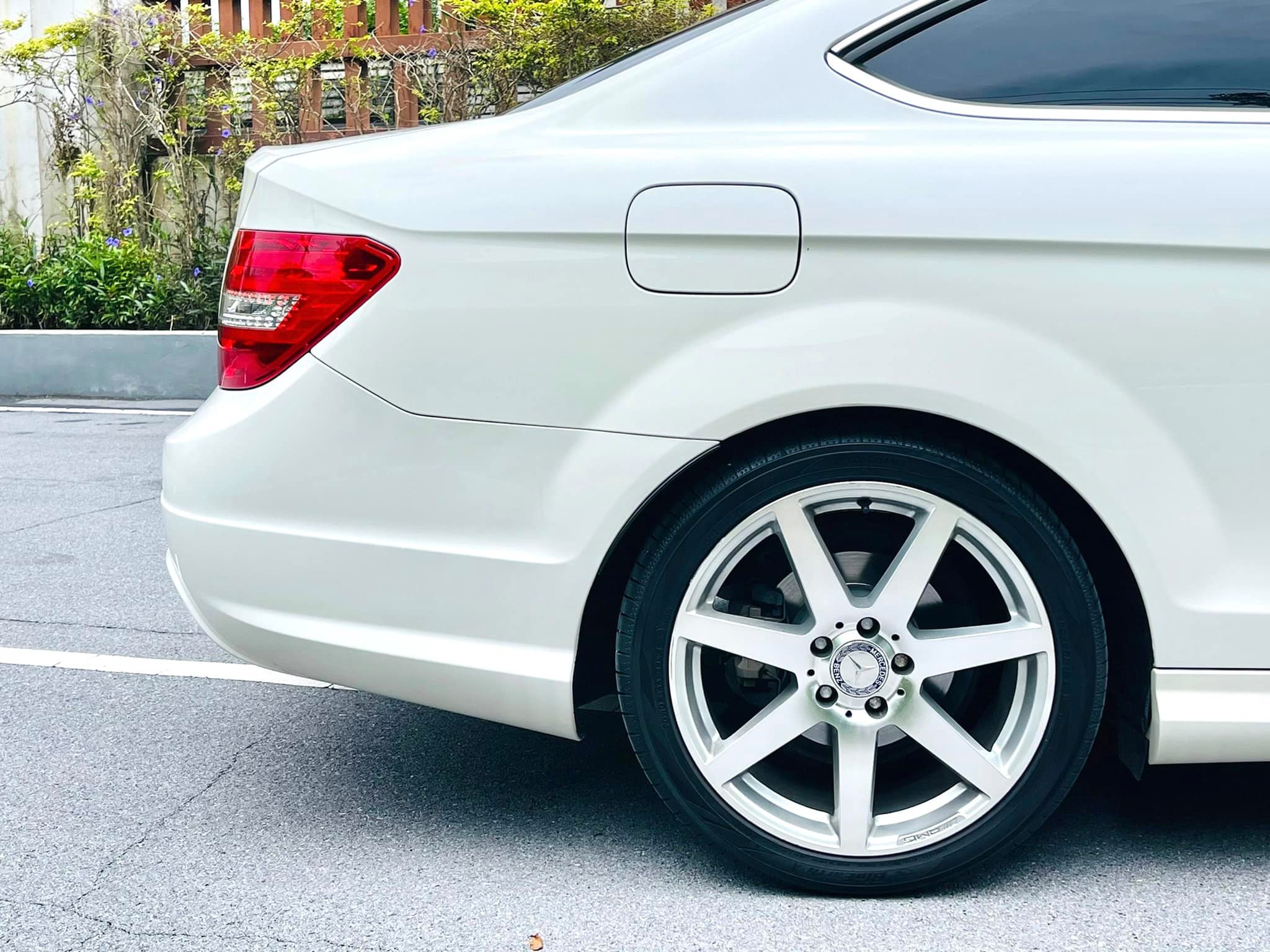 Mercedes Benz C180 Coupe AMG สวยจริงๆ (รูปที่ 13)