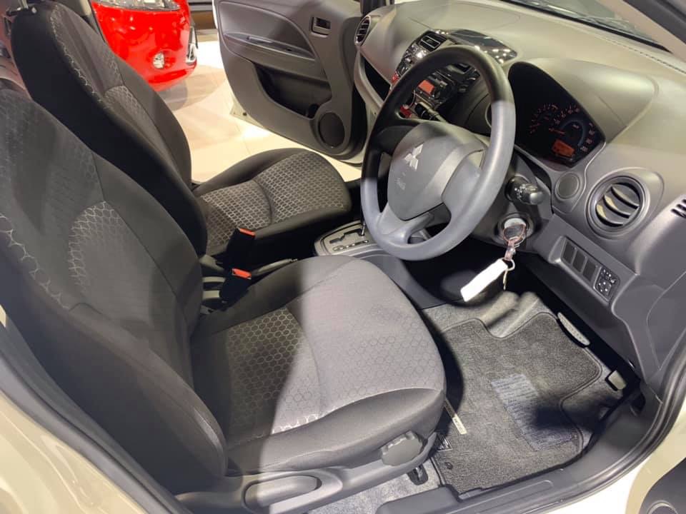 Mitsubishi Mirage ปี 2012 สีขาว (รูปที่ 5)