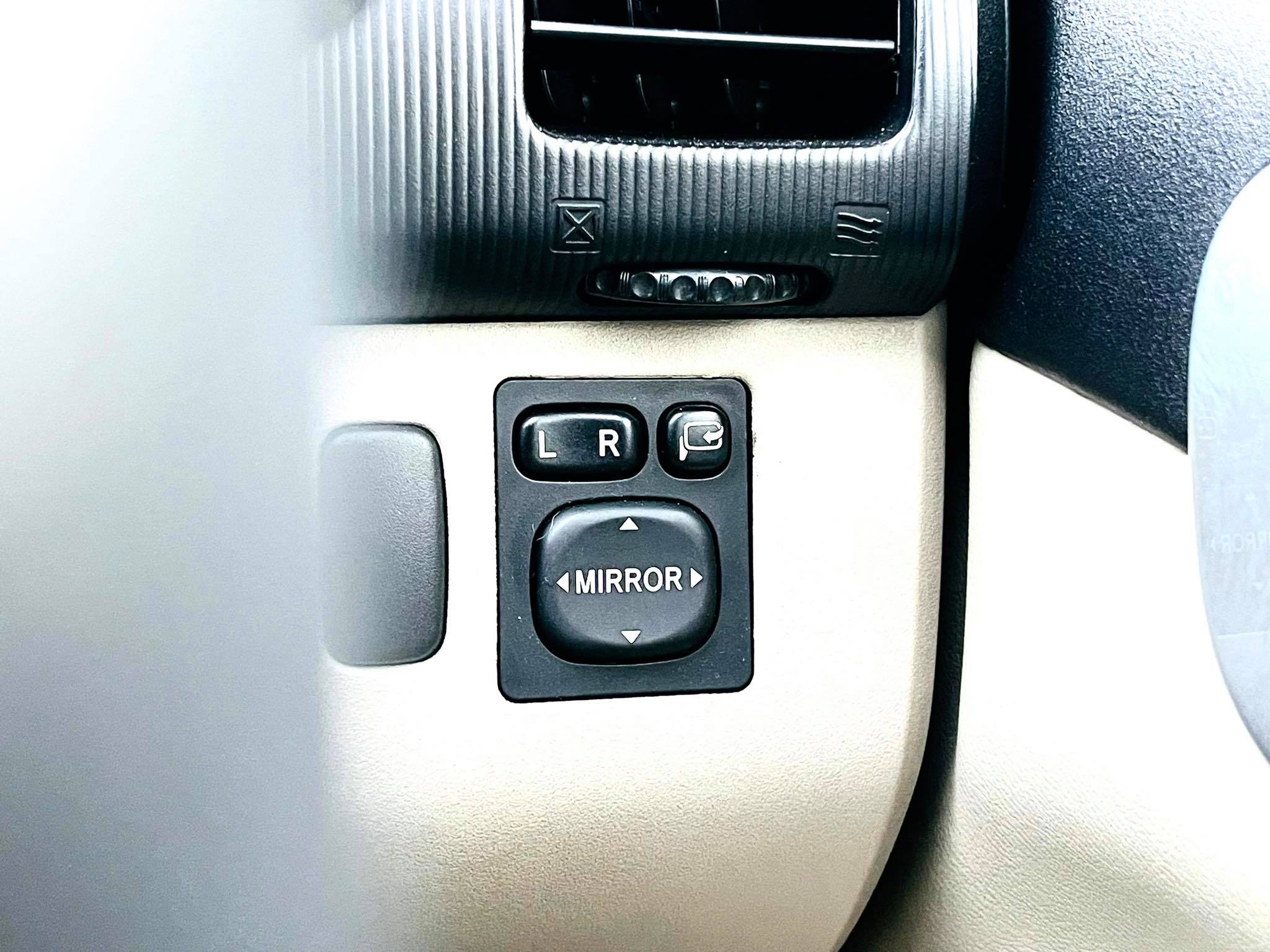 Mitsubishi Pajero SPORT TOP สวยสะพรึงจริงๆ (รูปที่ 16)