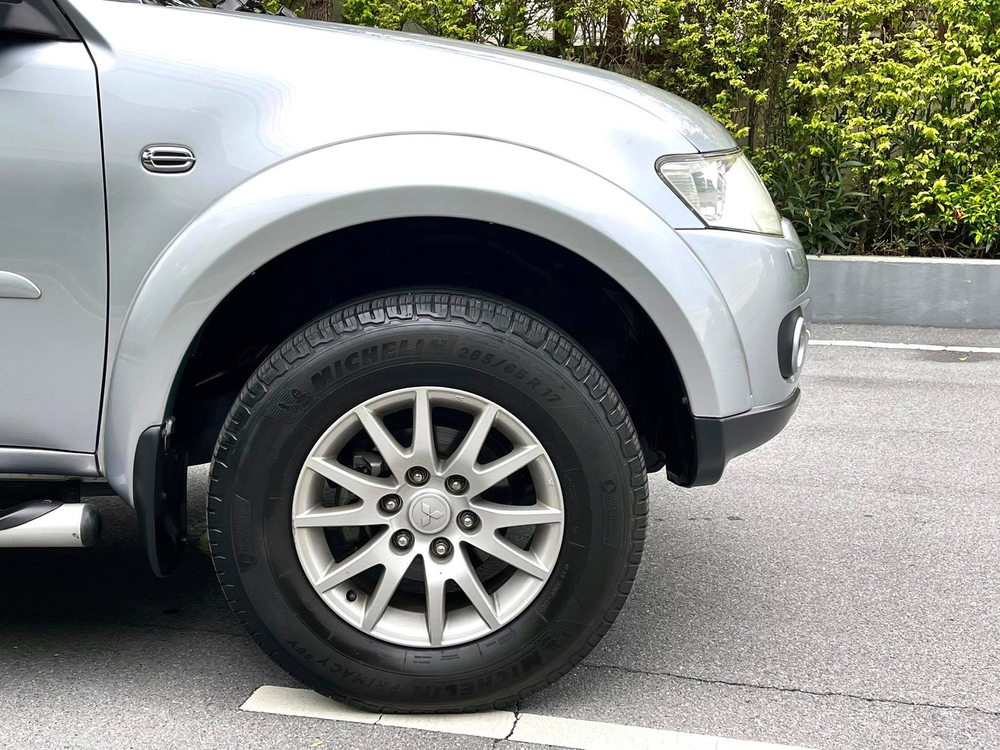 Mitsubishi Pajero SPORT TOP สวยสะพรึงจริงๆ (รูปที่ 6)