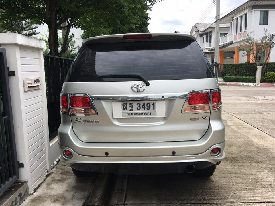 Toyota Fortuner GEN 1 โฉม 2004-2008 ปี 2006 สีเงิน (รูปที่ 8)