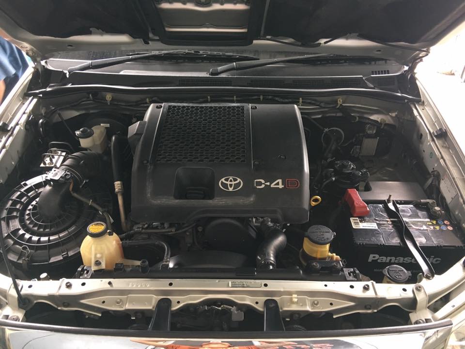 Toyota Fortuner GEN 1 โฉม 2004-2008 ปี 2006 สีเงิน (รูปที่ 9)