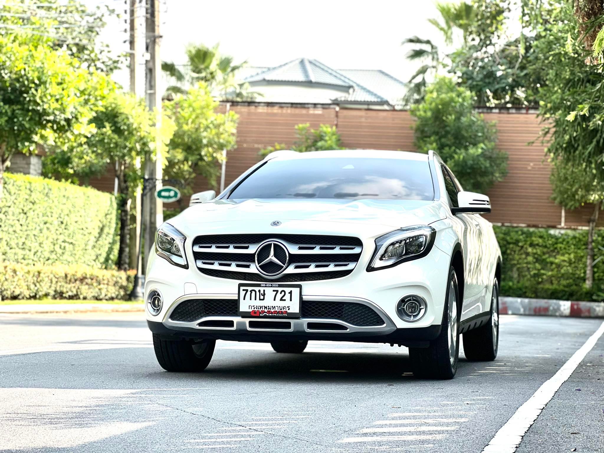 Mercedes Benz GLA200 Minorchang ไมล์น้อย สภาพ ป้ายแดงเลยคะ (รูปที่ 21)