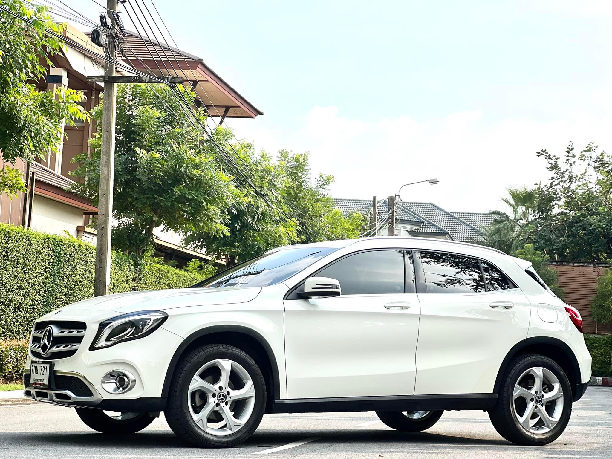 Mercedes Benz GLA200 Minorchang ไมล์น้อย สภาพ ป้ายแดงเลยคะ (รูปที่ 24)