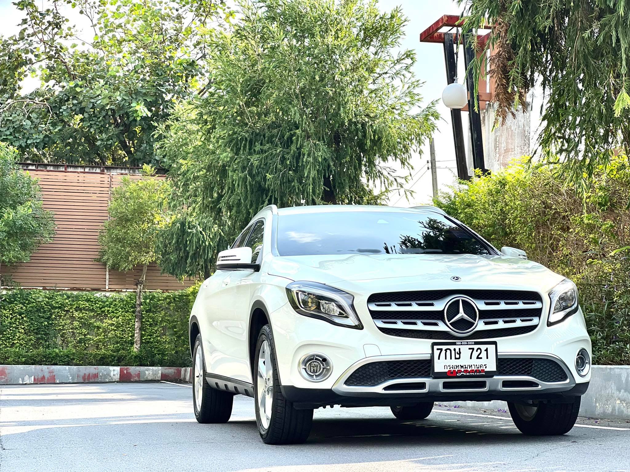 Mercedes Benz GLA200 Minorchang ไมล์น้อย สภาพ ป้ายแดงเลยคะ (รูปที่ 23)