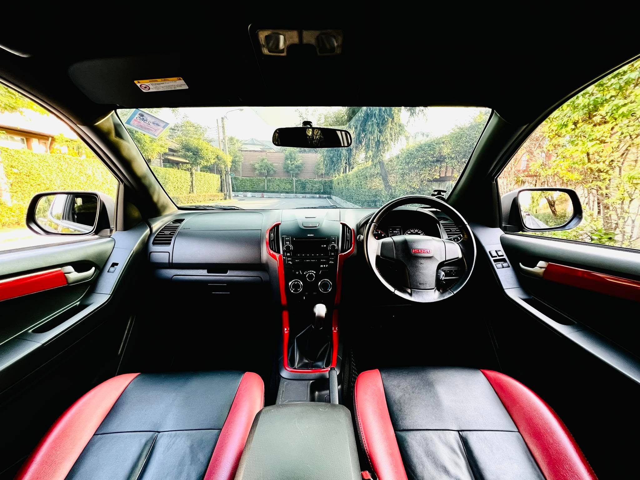 ISUZU D-MAX X series ใหม่จัด สวยจัด กล้าท้า (รูปที่ 21)