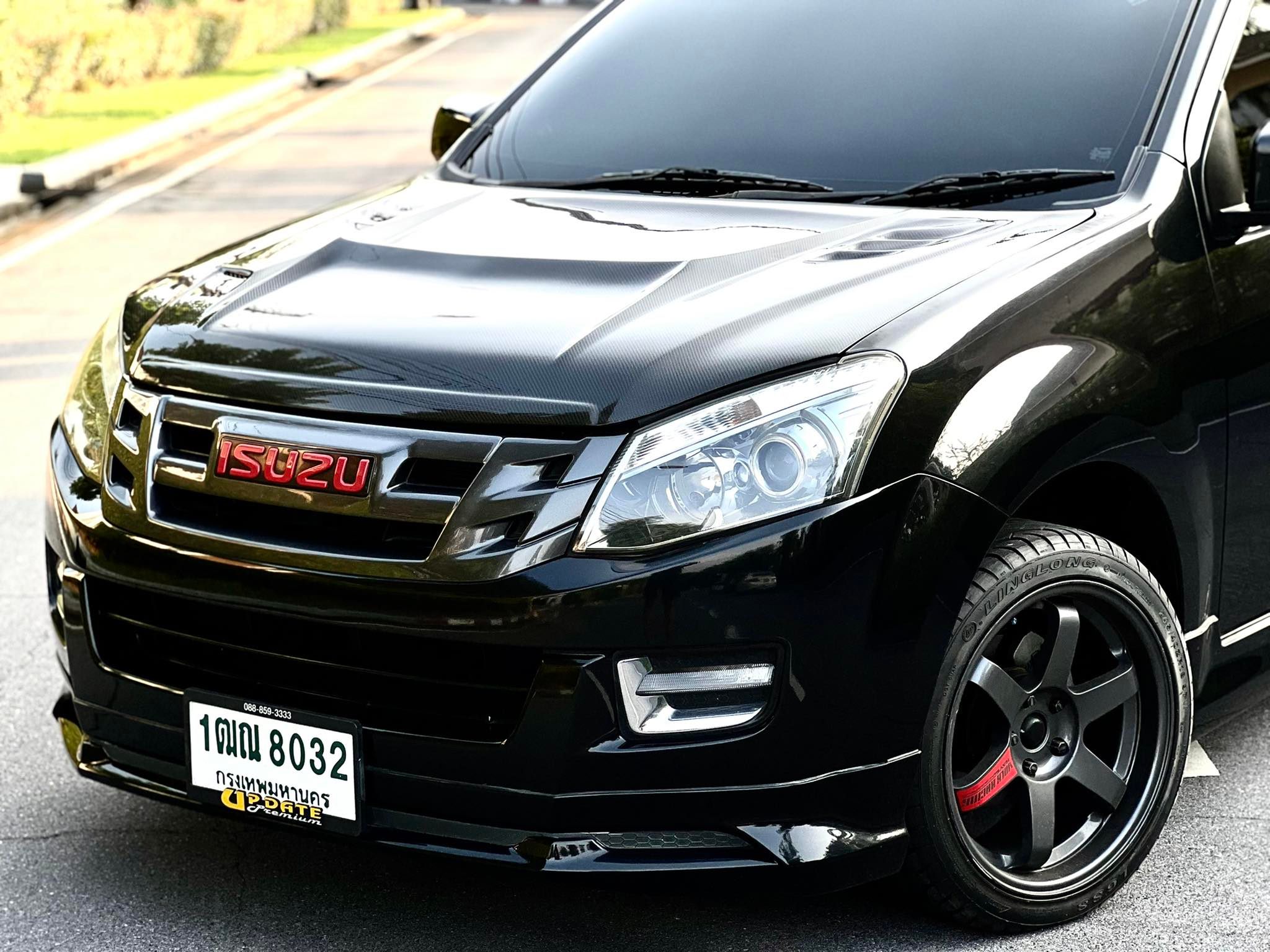 ISUZU D-MAX X series ใหม่จัด สวยจัด กล้าท้า