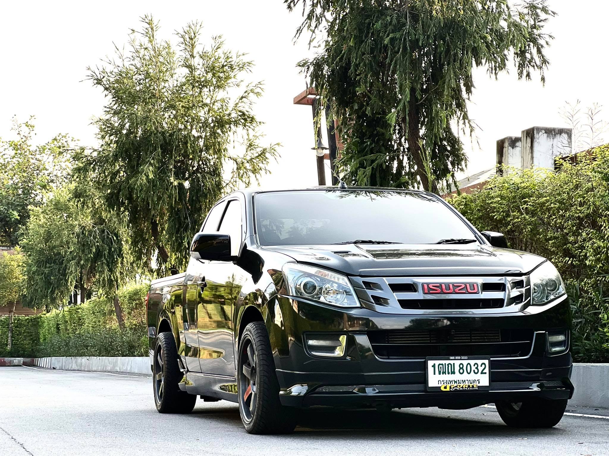 ISUZU D-MAX X series ใหม่จัด สวยจัด กล้าท้า