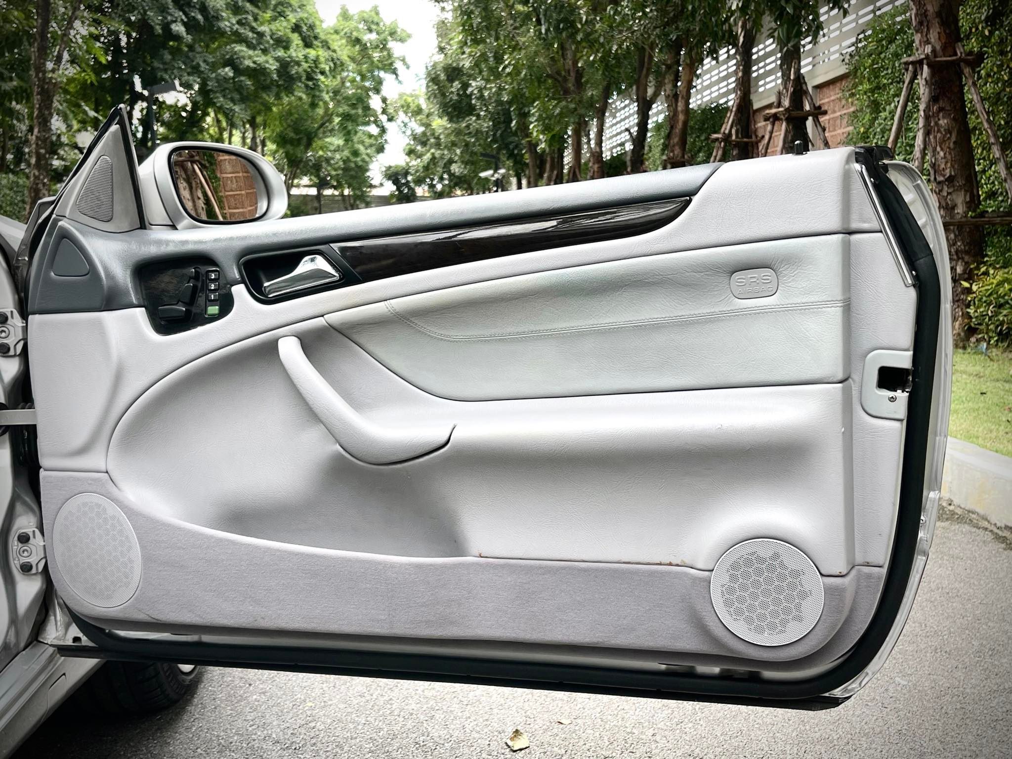 Mercedes Benz CLK 230 Kom รุ่นหายากไปอีก (รูปที่ 10)