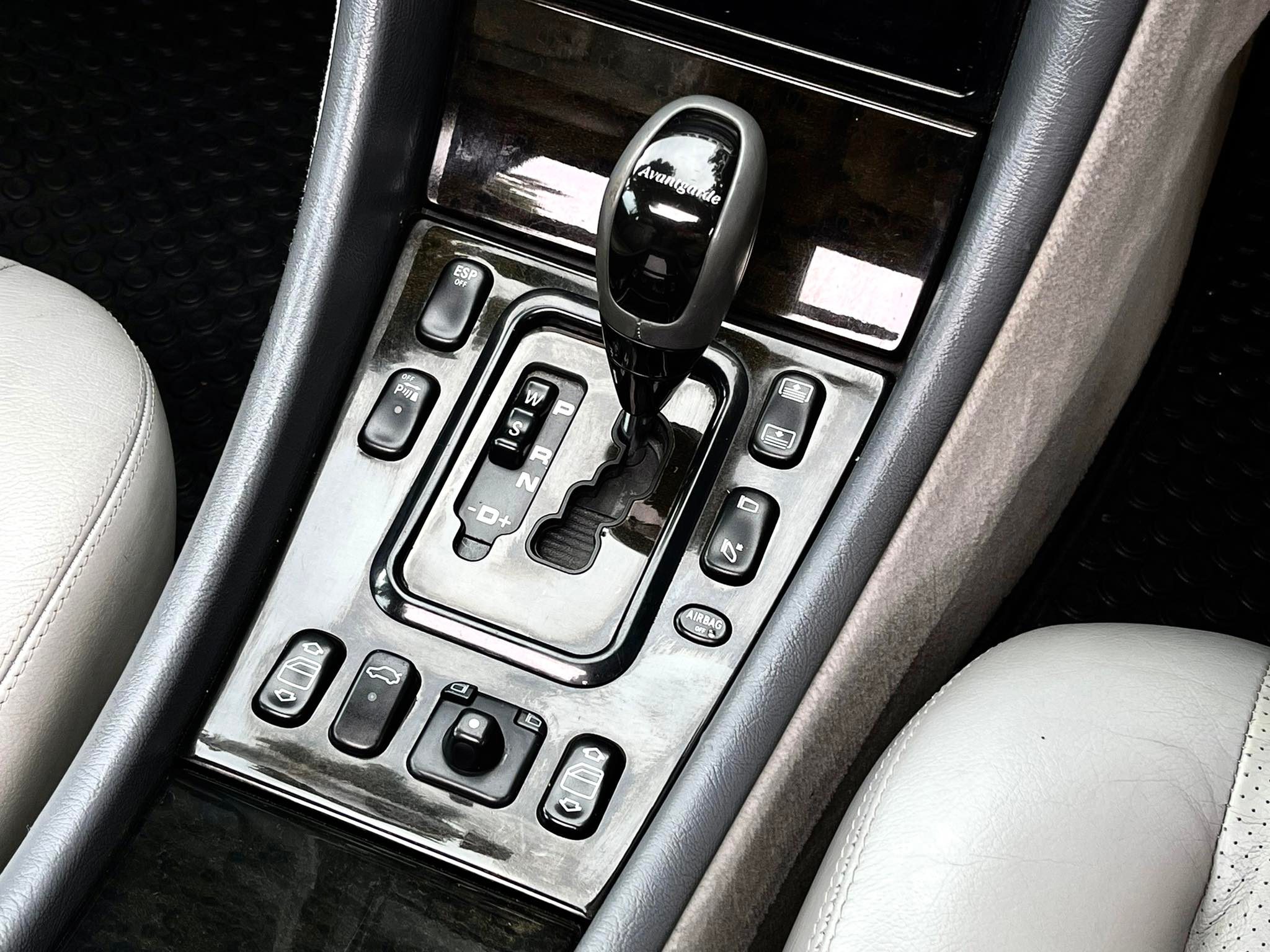 Mercedes Benz CLK 230 Kom รุ่นหายากไปอีก (รูปที่ 14)