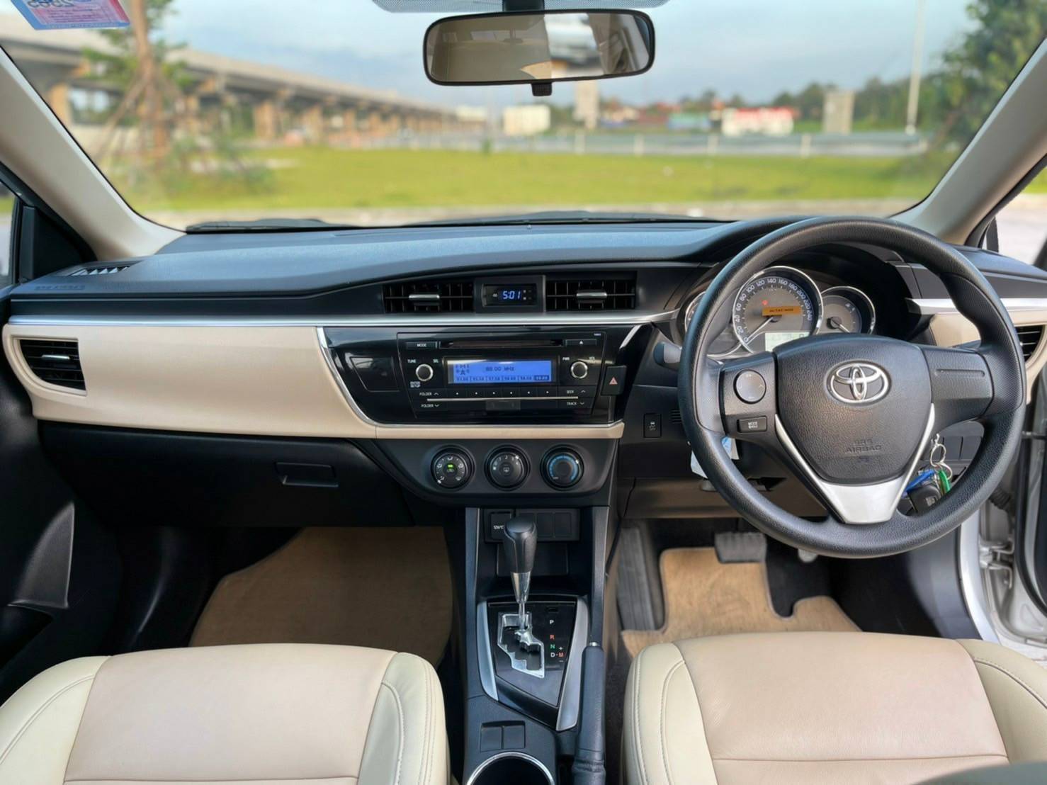 TOYOTA COROLLA ALTIS 1.8 E ปี 2016 (รูปที่ 10)