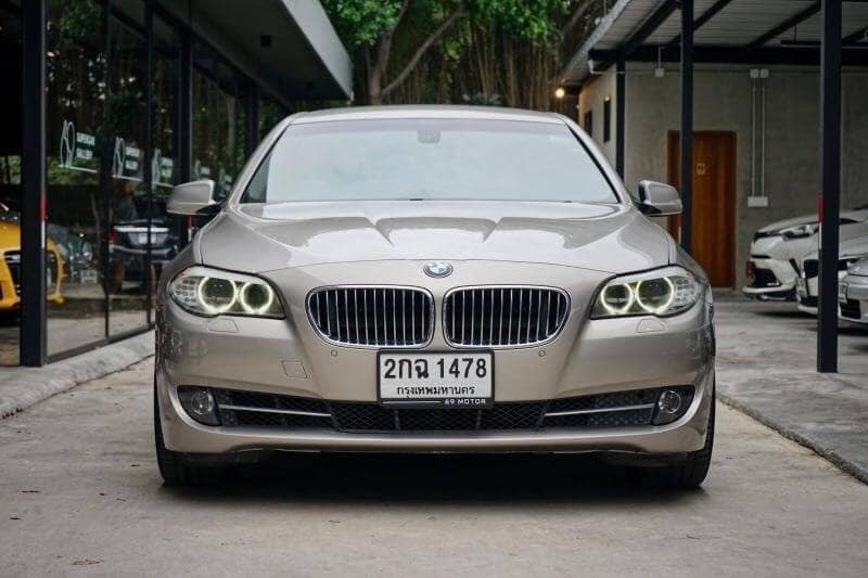 BMW 5 Series Gen6 F10 520i ปี 2013 สีเงิน
