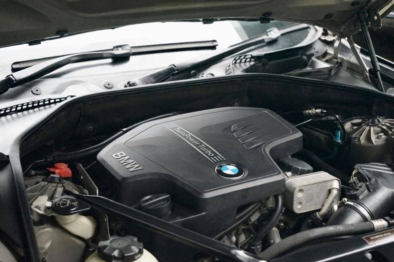 BMW 5 Series Gen6 F10 520i ปี 2013 สีเงิน (รูปที่ 6)