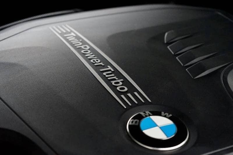 BMW 5 Series Gen6 F10 520i ปี 2013 สีเงิน (รูปที่ 7)