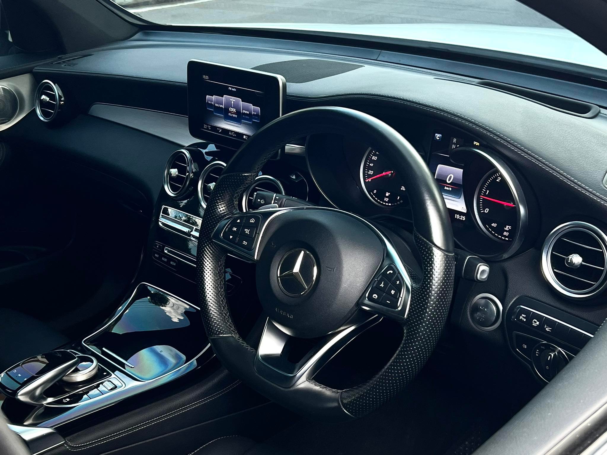2017 Mercedes-Benz GLC-Class X253,C253 GLC250 สีขาว (รูปที่ 17)