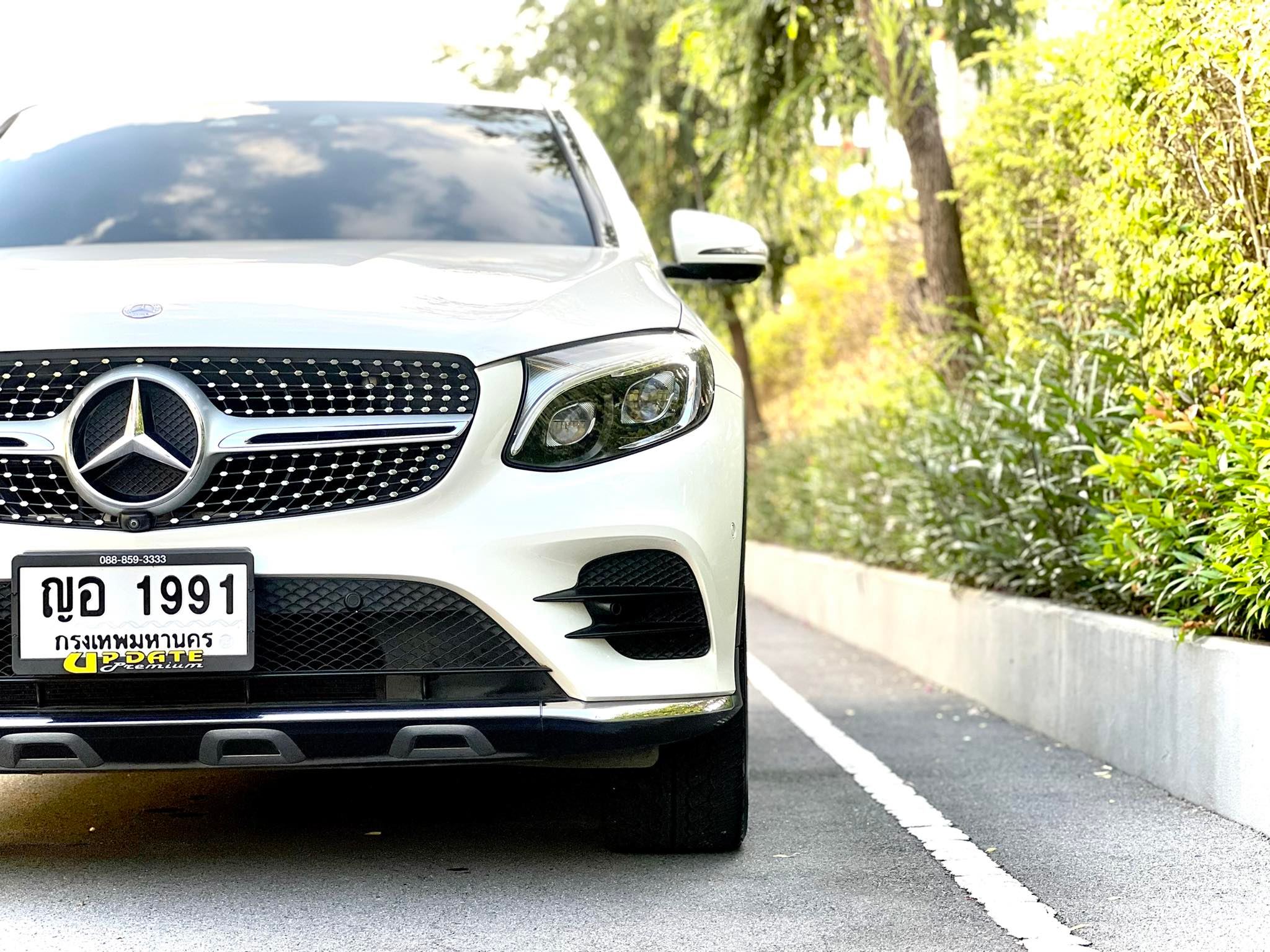 2017 Mercedes-Benz GLC-Class X253,C253 GLC250 สีขาว (รูปที่ 3)
