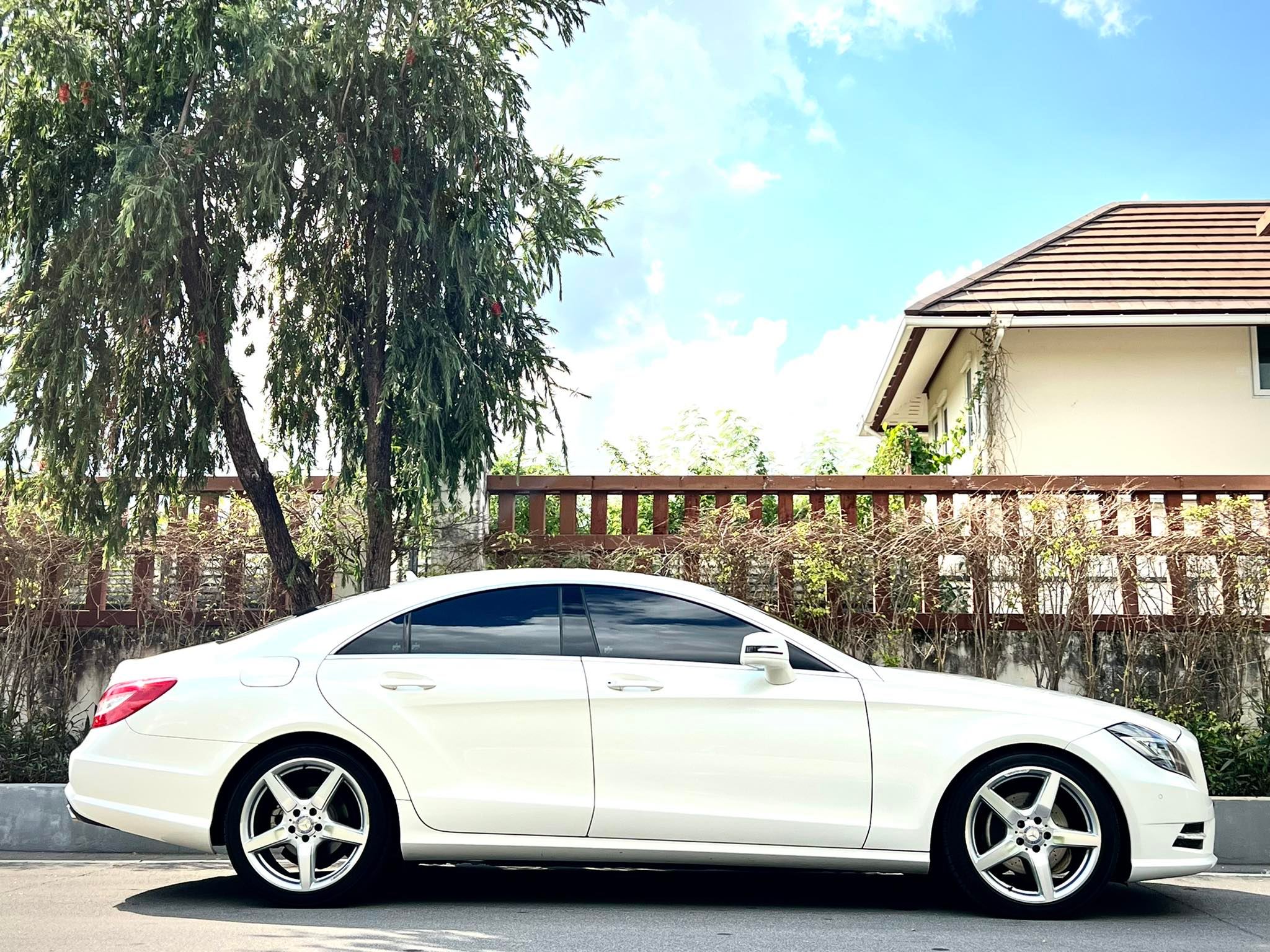 Mercedes Benz CLS 250 AMG รุ่นใหม่ ถ้าหาสภาพ เราพร้อมขายคะ คันนี้ ของจริง (รูปที่ 7)