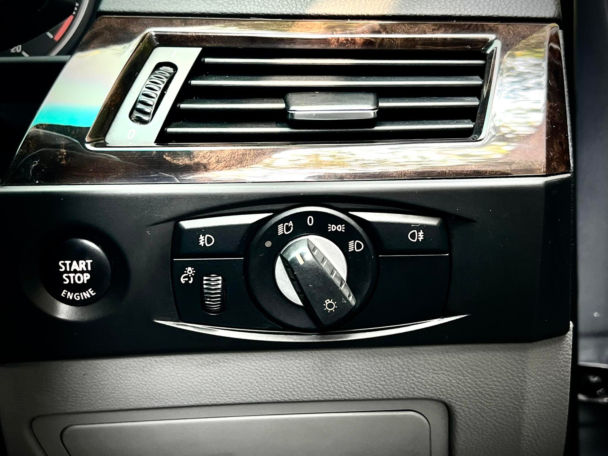 BMW 525i Minorchang สภาพไม่ต้องพูดถึงความใหม่เลยคะ พร้อมมาก เกินบรรยาย (รูปที่ 17)