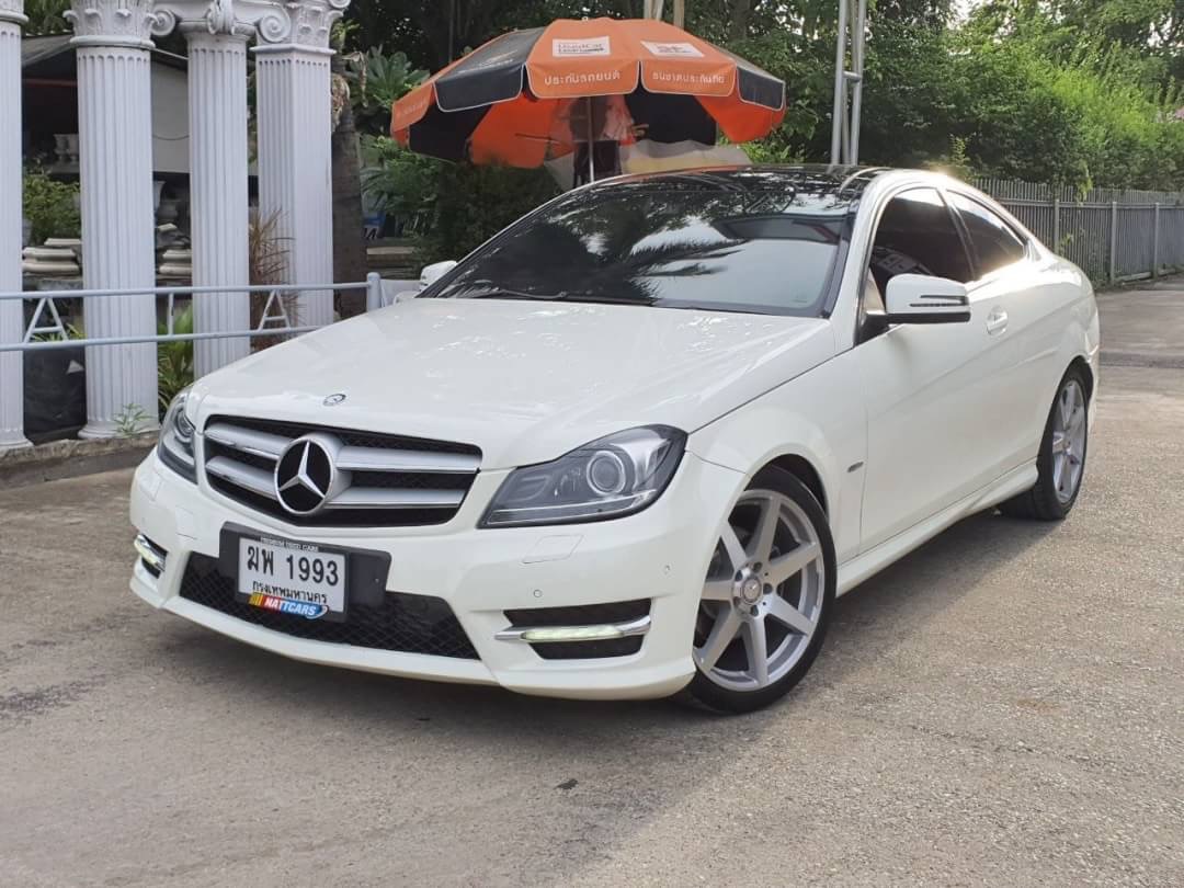 Mercedes-Benz C-Class W204 C180 ปี 2012 สีขาว (รูปที่ 2)