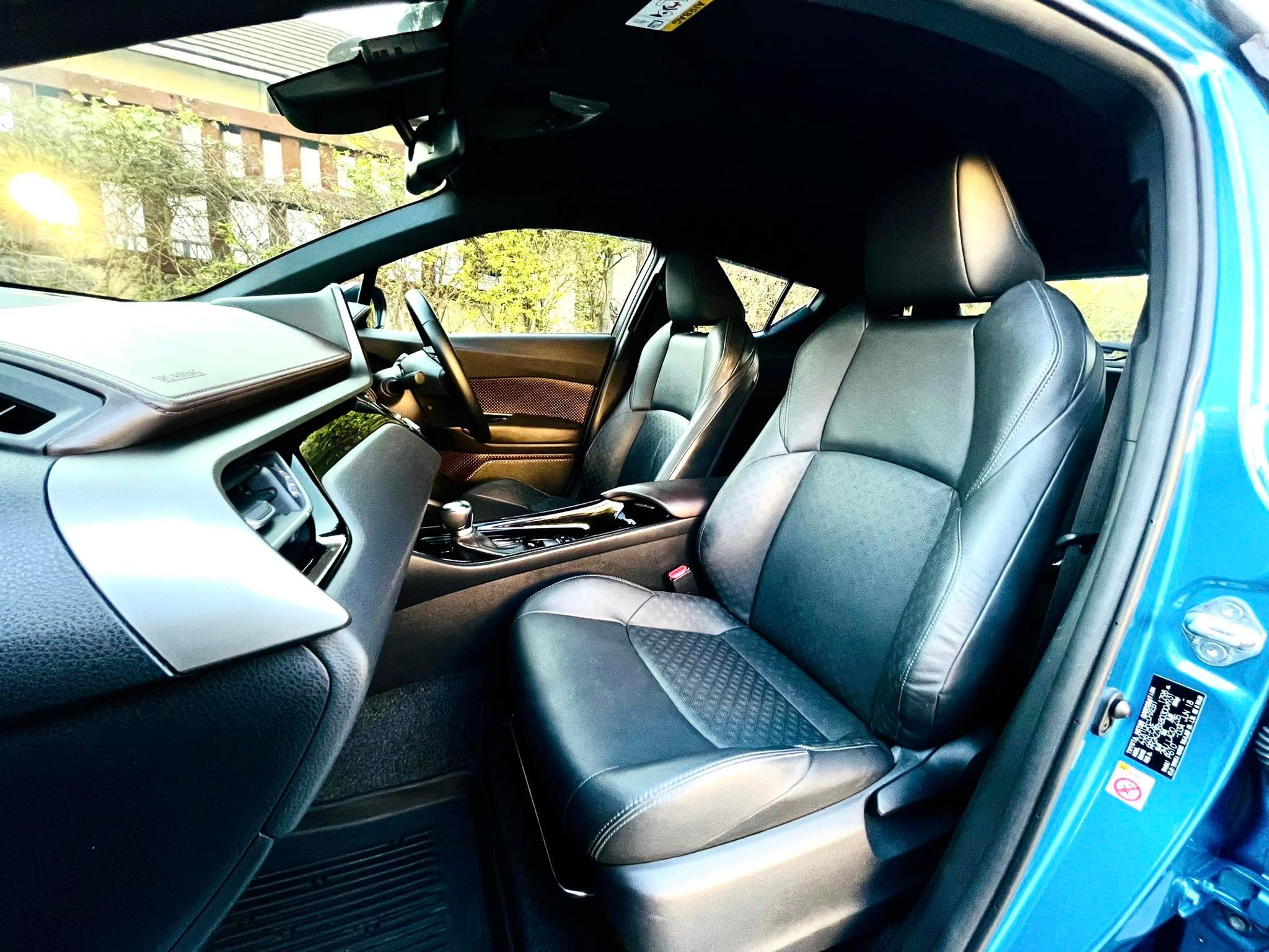 Toyota CHR HV สวยสะท้านวงการรถยนต์ (รูปที่ 37)