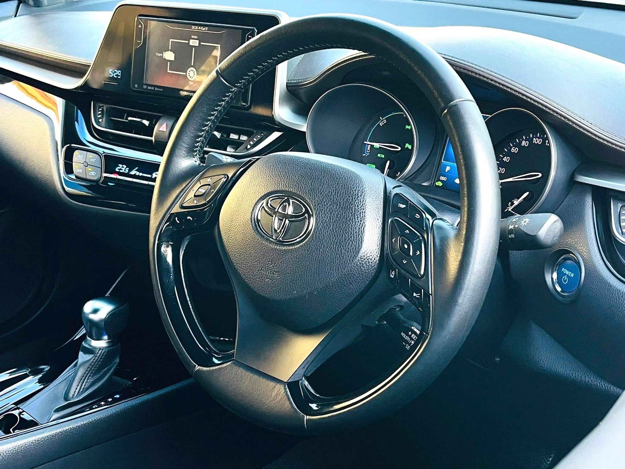 Toyota CHR HV สวยสะท้านวงการรถยนต์ (รูปที่ 24)