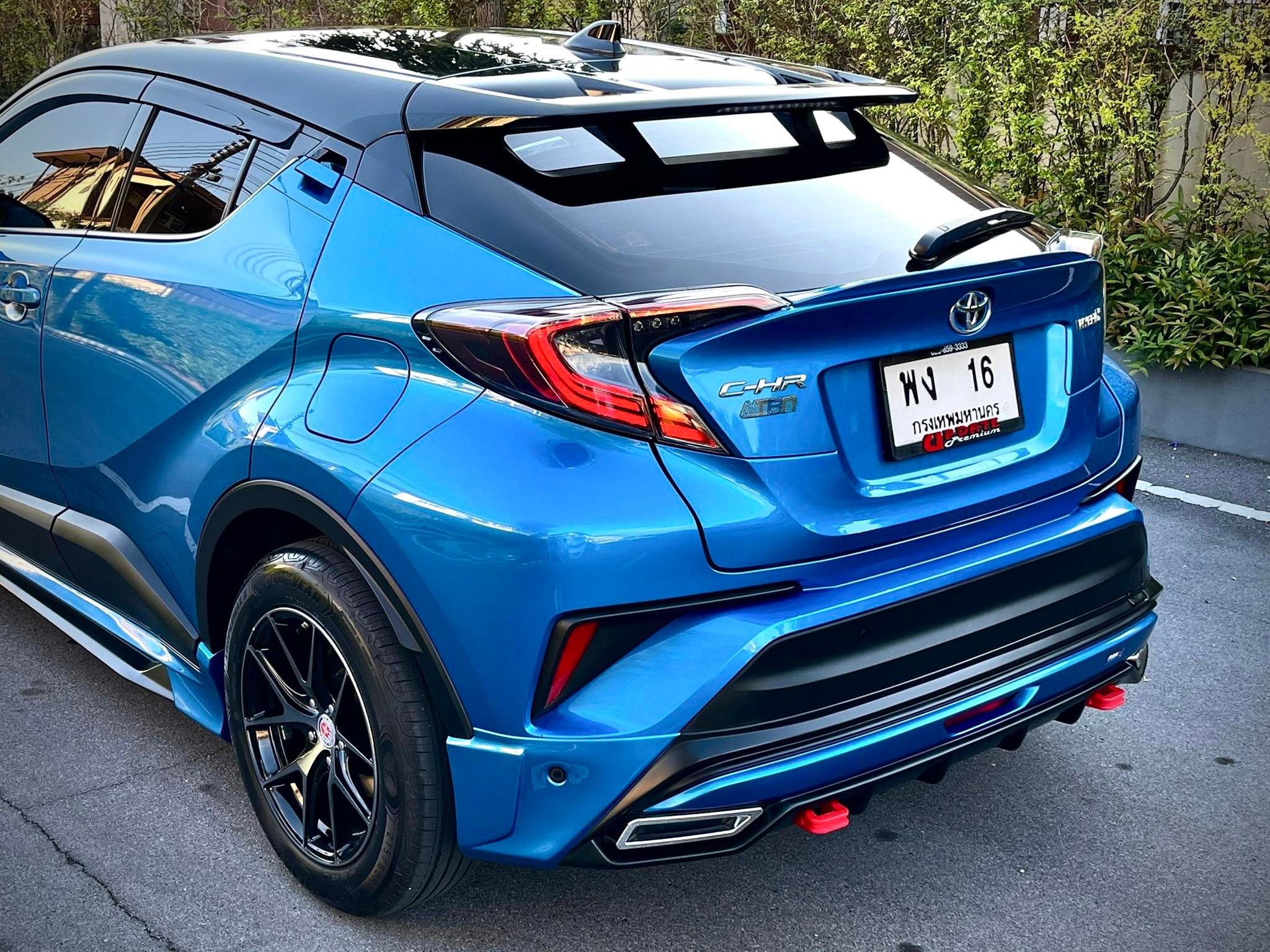 Toyota CHR HV สวยสะท้านวงการรถยนต์ (รูปที่ 15)