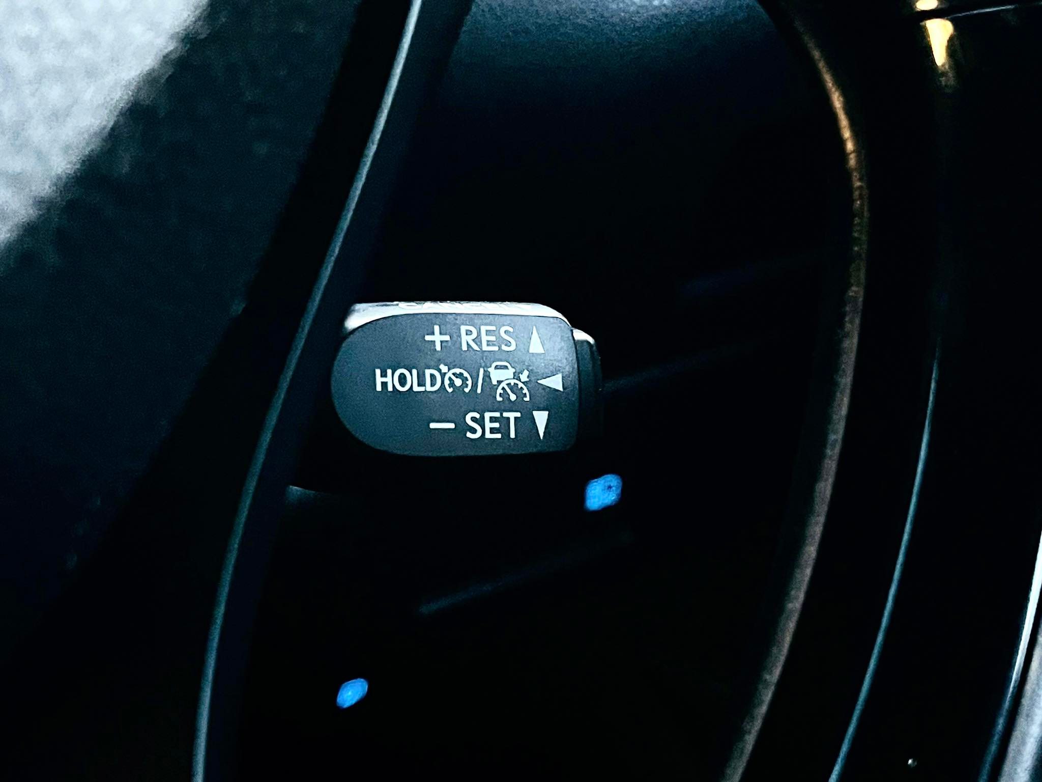 Toyota CHR HV สวยสะท้านวงการรถยนต์ (รูปที่ 32)
