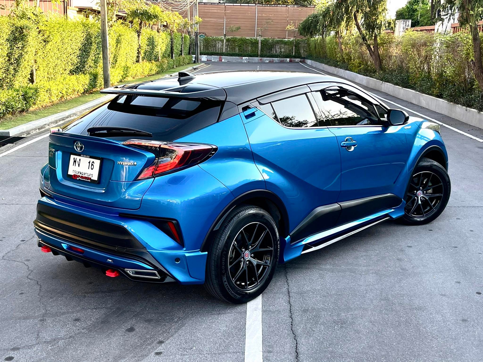 Toyota CHR HV สวยสะท้านวงการรถยนต์ (รูปที่ 11)