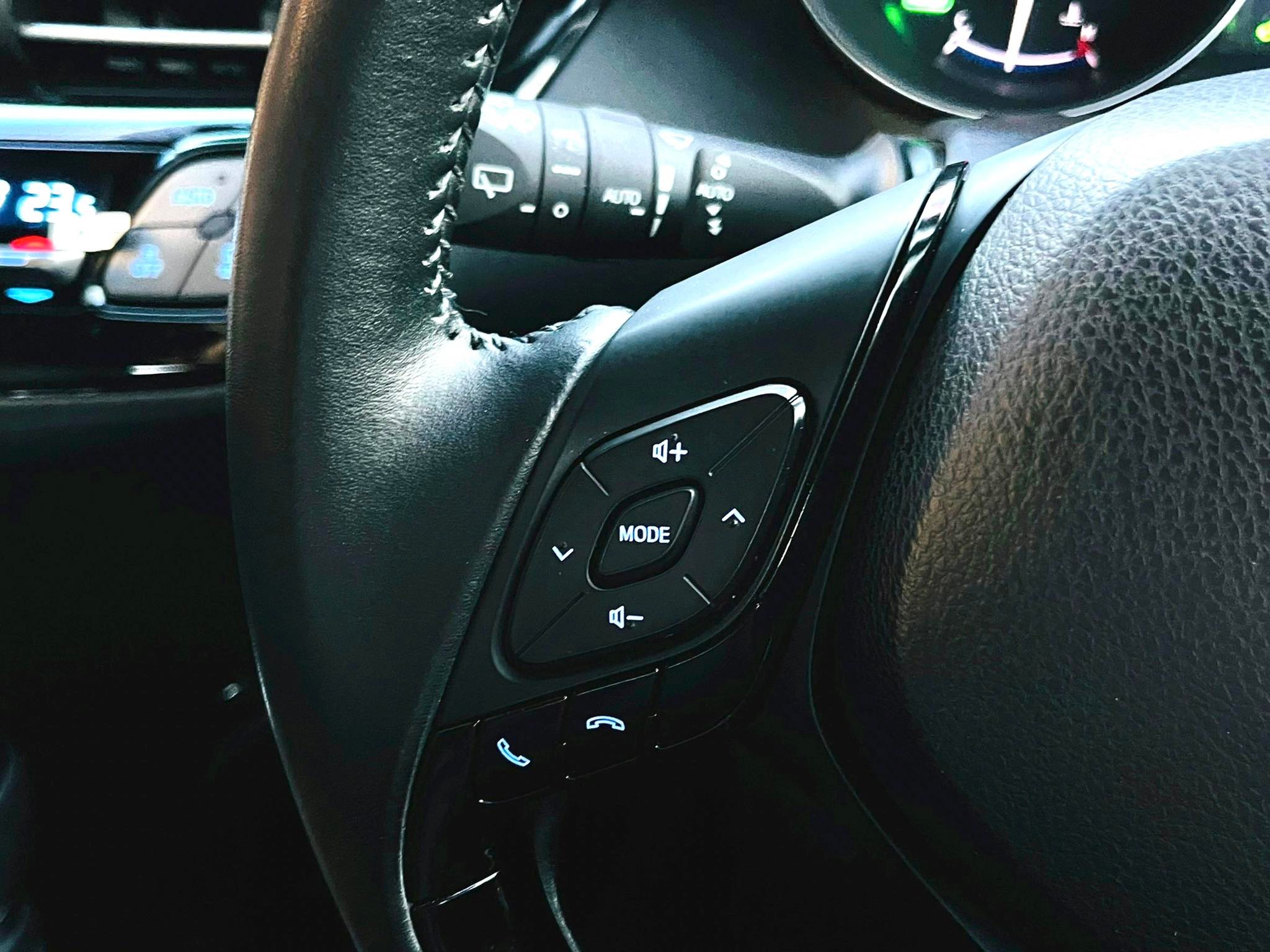 Toyota CHR HV สวยสะท้านวงการรถยนต์ (รูปที่ 31)