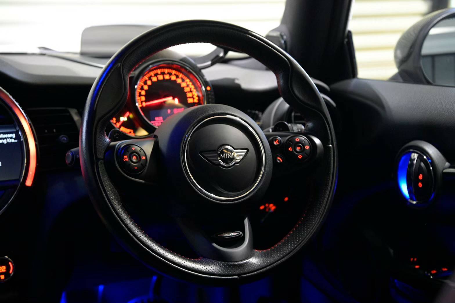MINI COOPER John Cooper Works 2017 (รูปที่ 9)