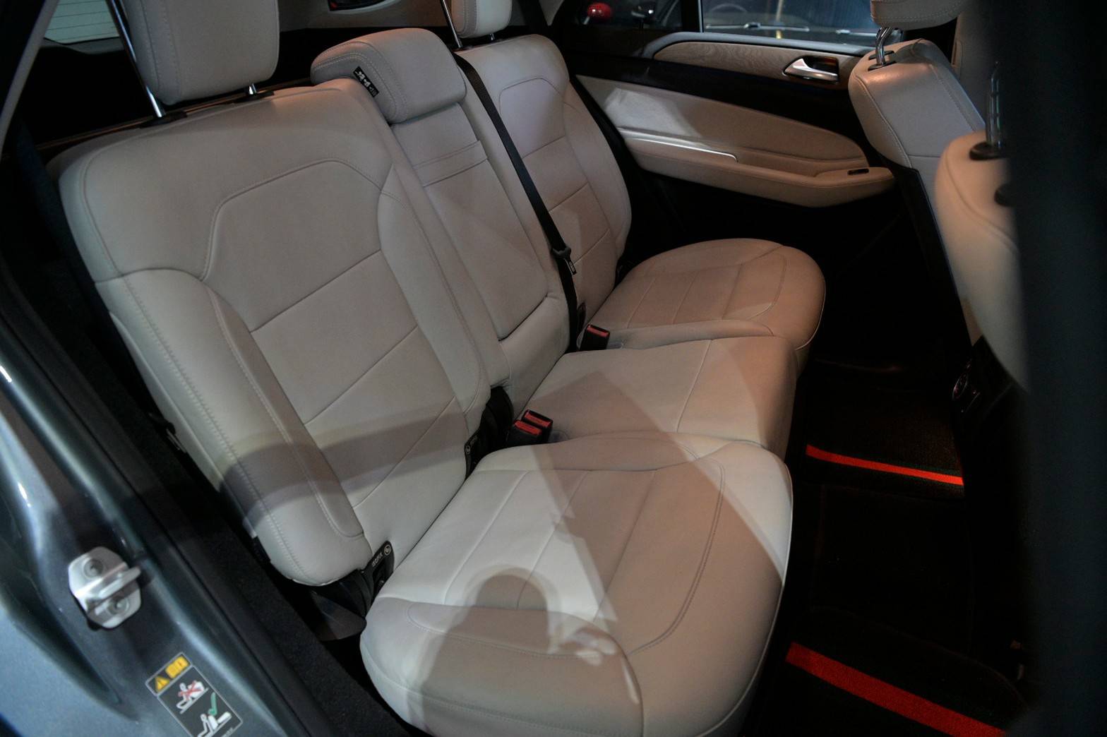 Mercedes-Benz GLE500e Exclusive 2017 (รูปที่ 2)